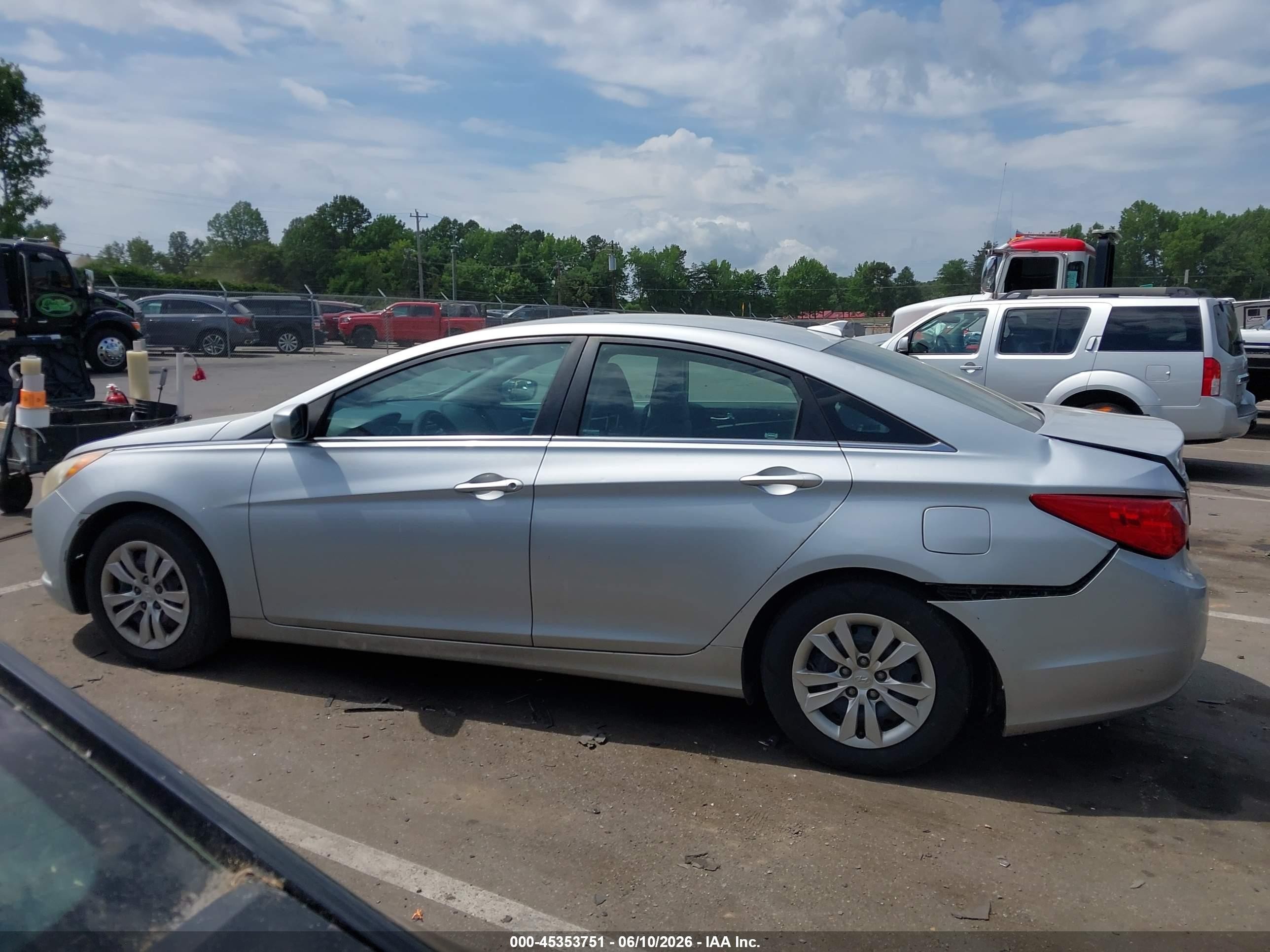 2012 Hyundai Sonata Gls Silver vin: 5NPEB4AC8CH359734