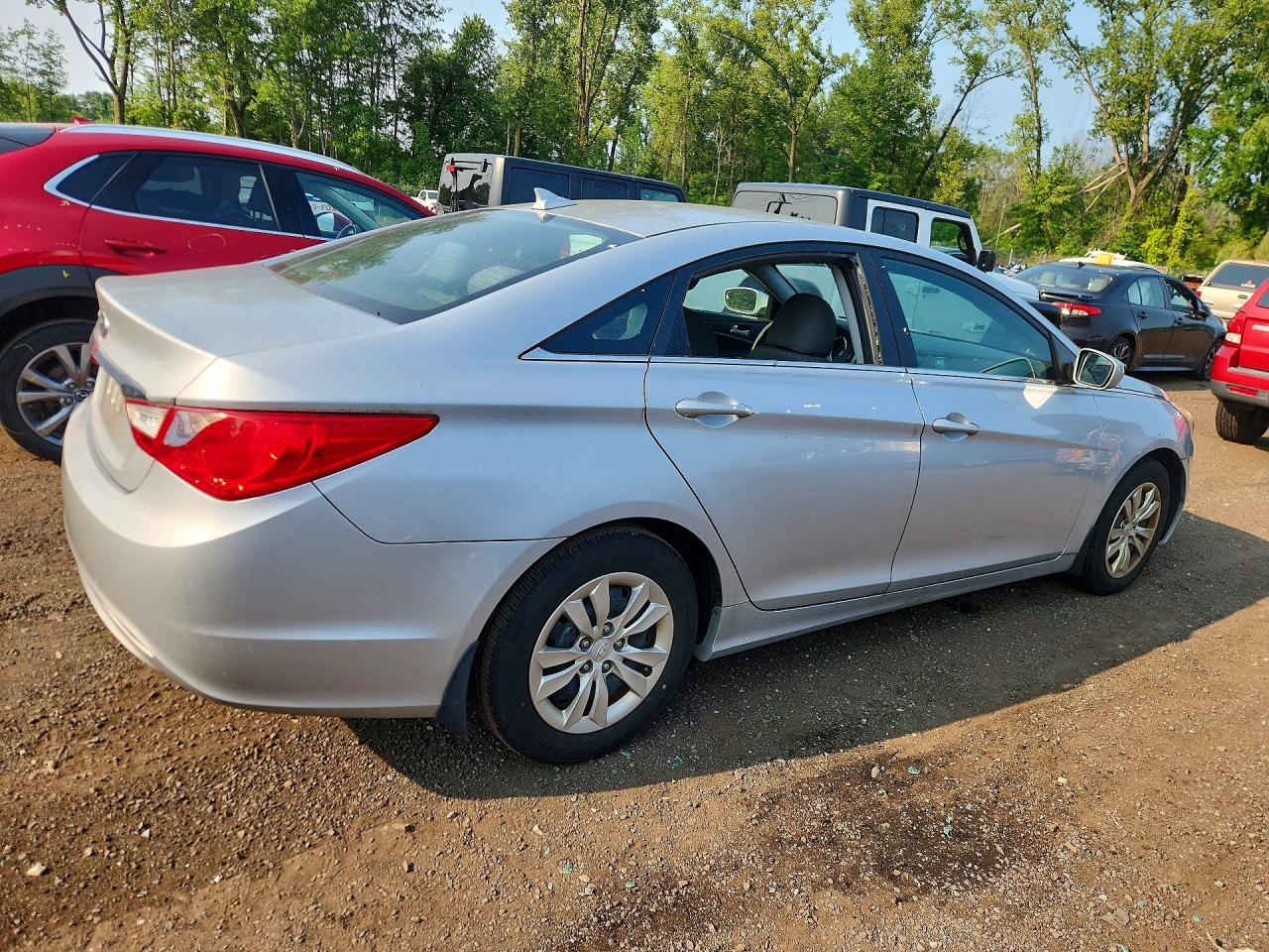 2012 Hyundai Sonata Gls Silver vin: 5NPEB4AC8CH428955