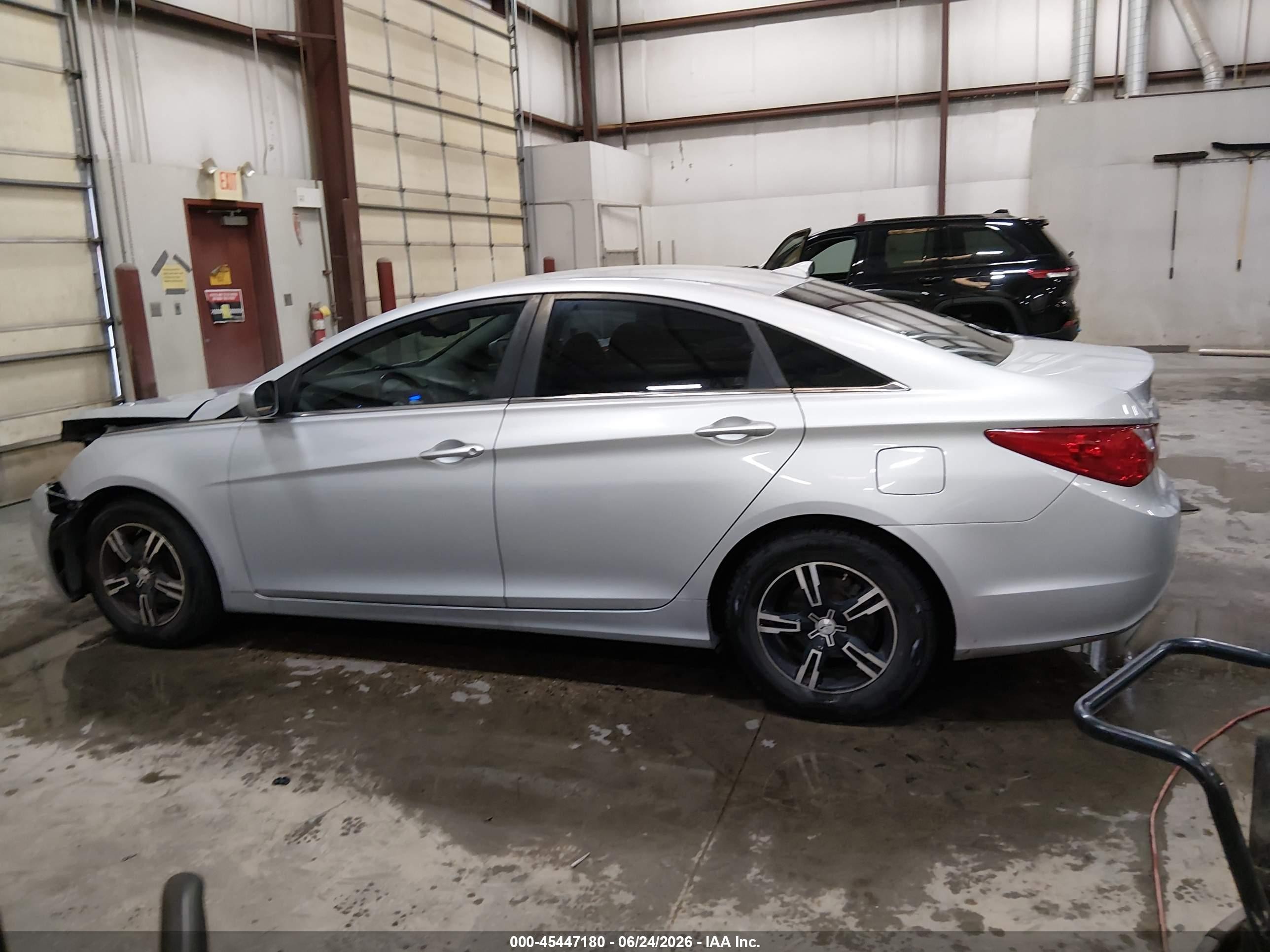 2013 Hyundai Sonata Gls Серебряный vin: 5NPEB4AC8DH517989