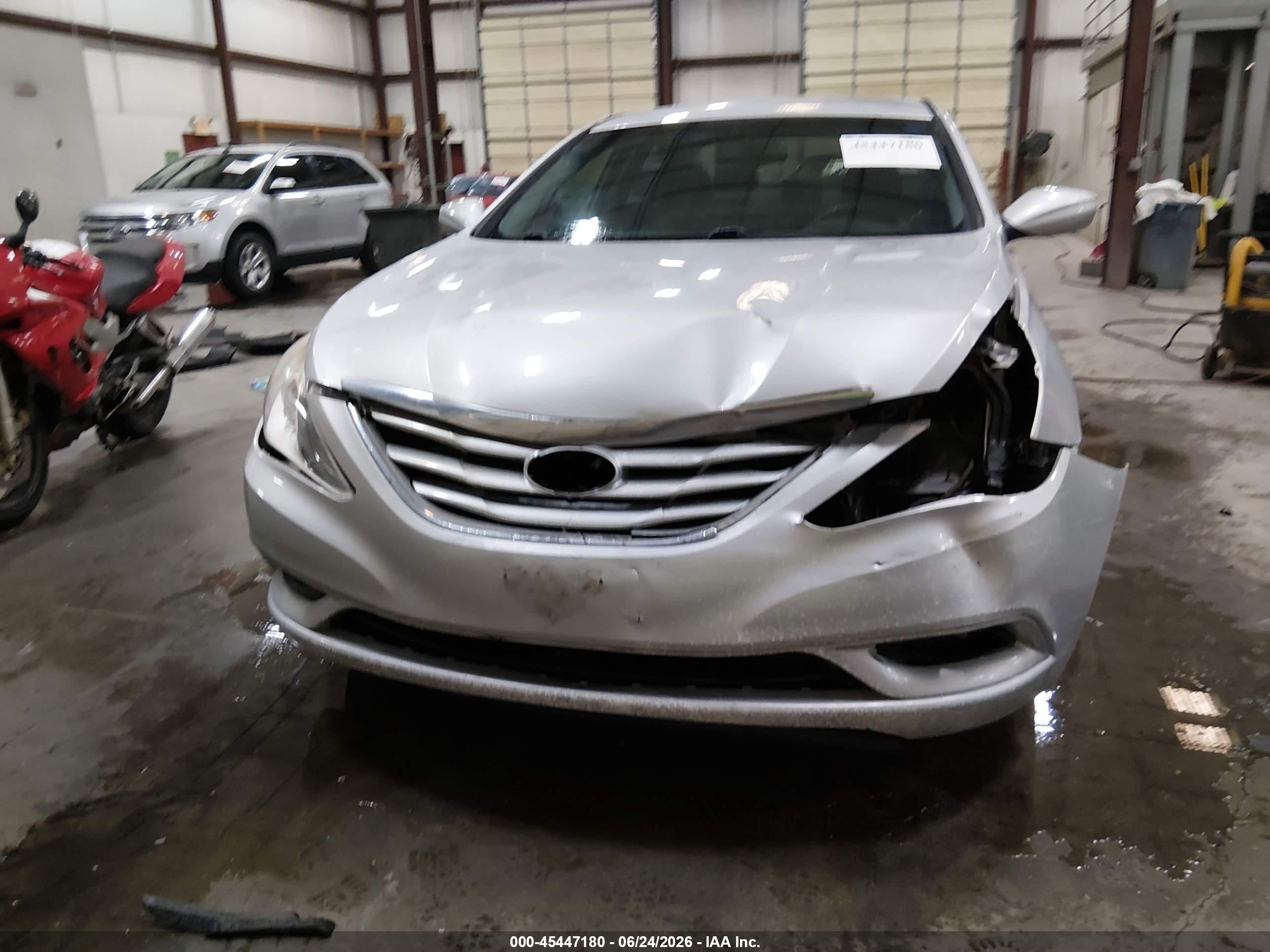 2013 Hyundai Sonata Gls Серебряный vin: 5NPEB4AC8DH517989