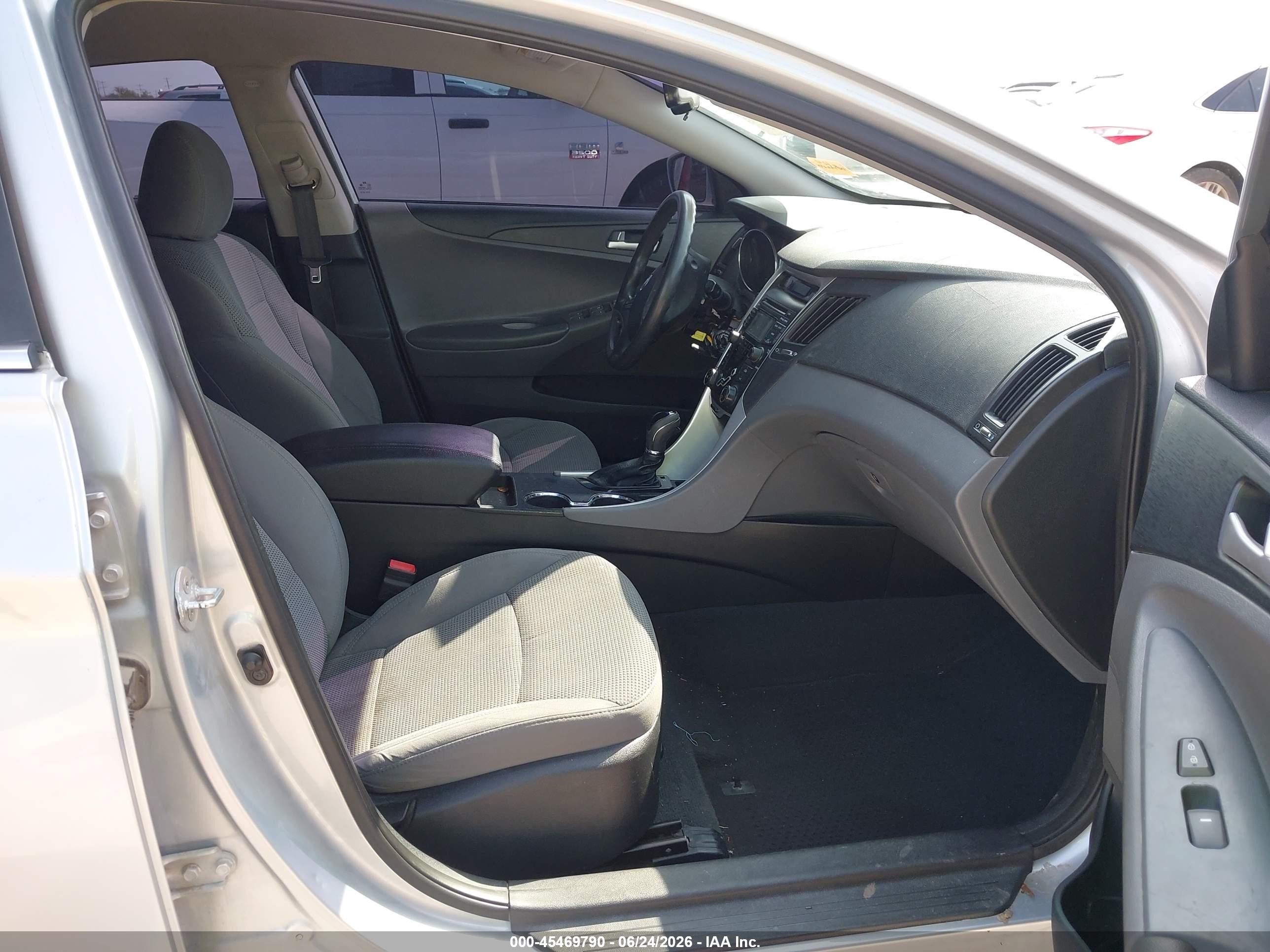2013 Hyundai Sonata Gls Silver vin: 5NPEB4AC8DH617378