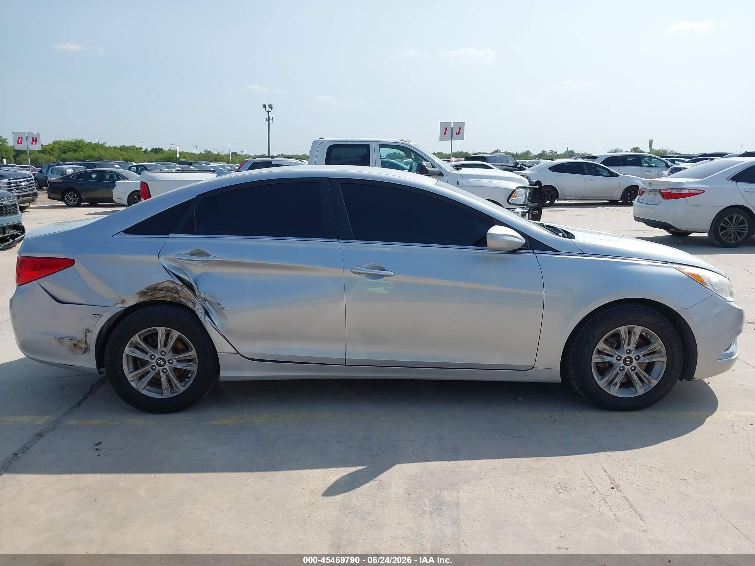 2013 Hyundai Sonata Gls Silver vin: 5NPEB4AC8DH617378