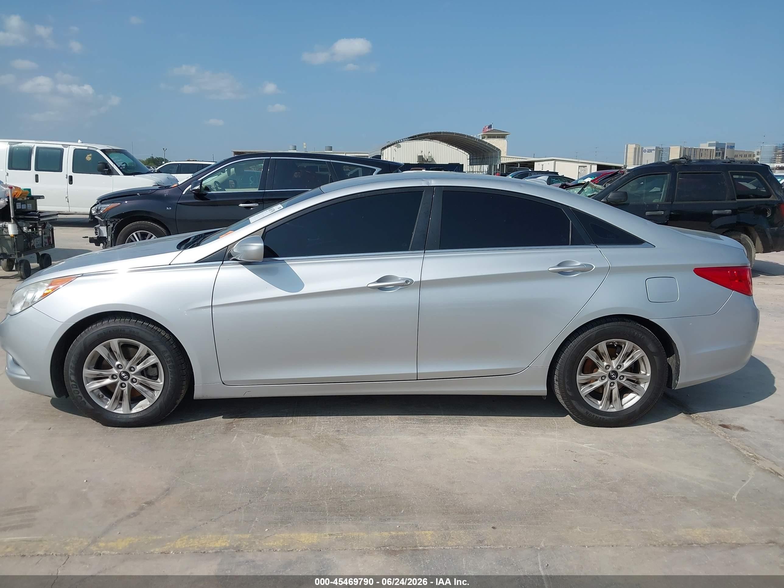 2013 Hyundai Sonata Gls Silver vin: 5NPEB4AC8DH617378