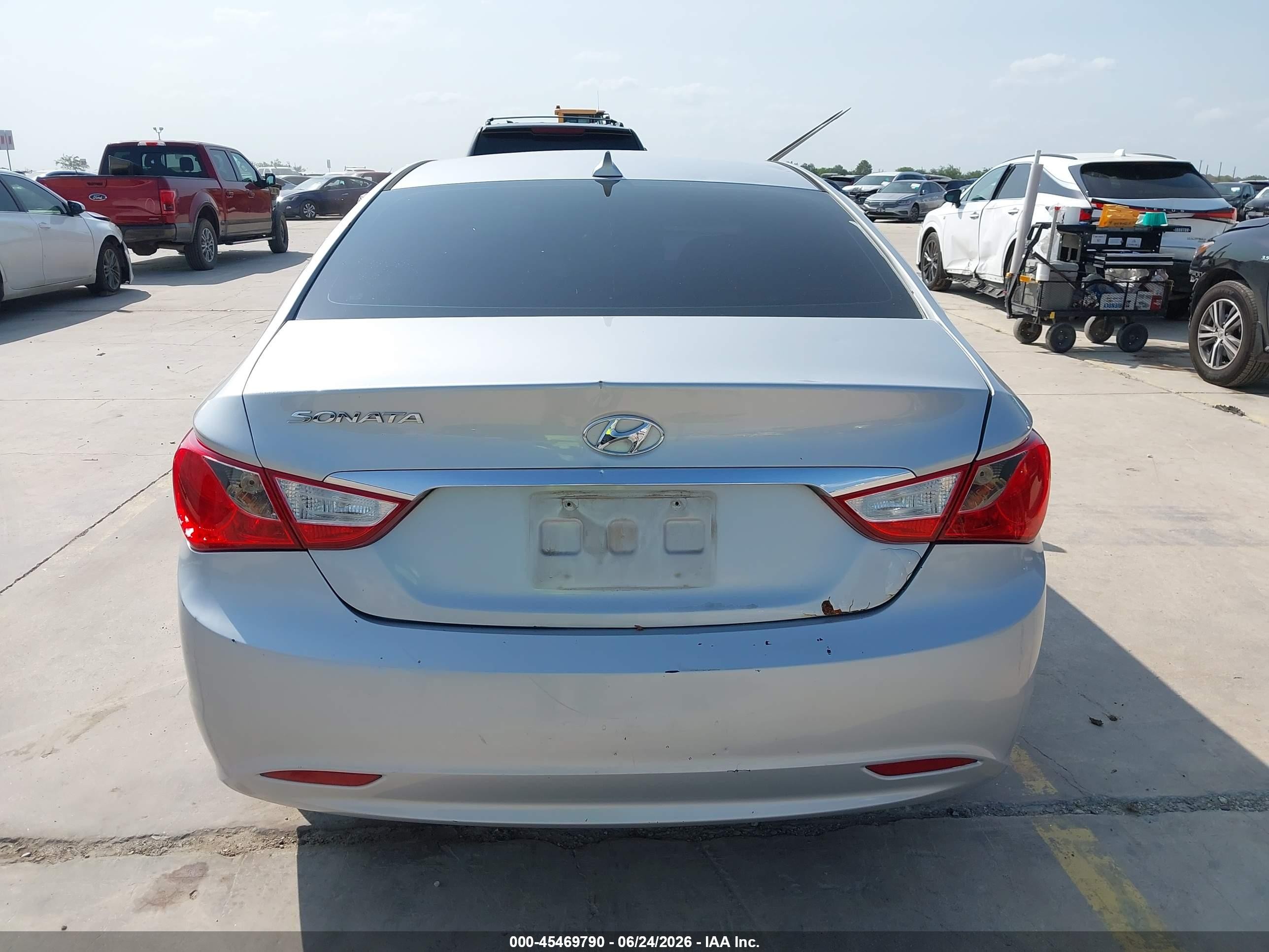 2013 Hyundai Sonata Gls Silver vin: 5NPEB4AC8DH617378