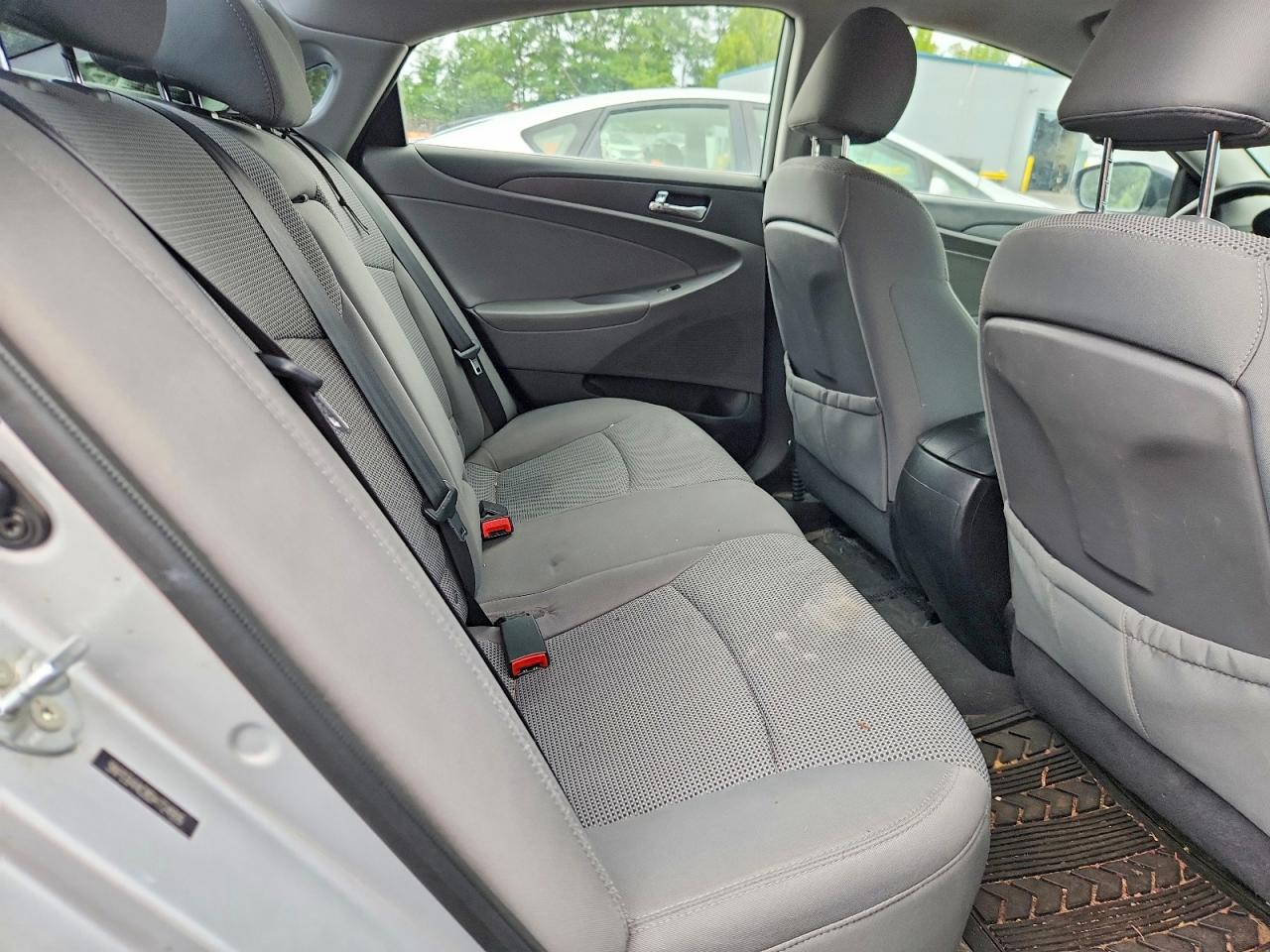 2013 Hyundai Sonata Gls Silver vin: 5NPEB4AC8DH724916