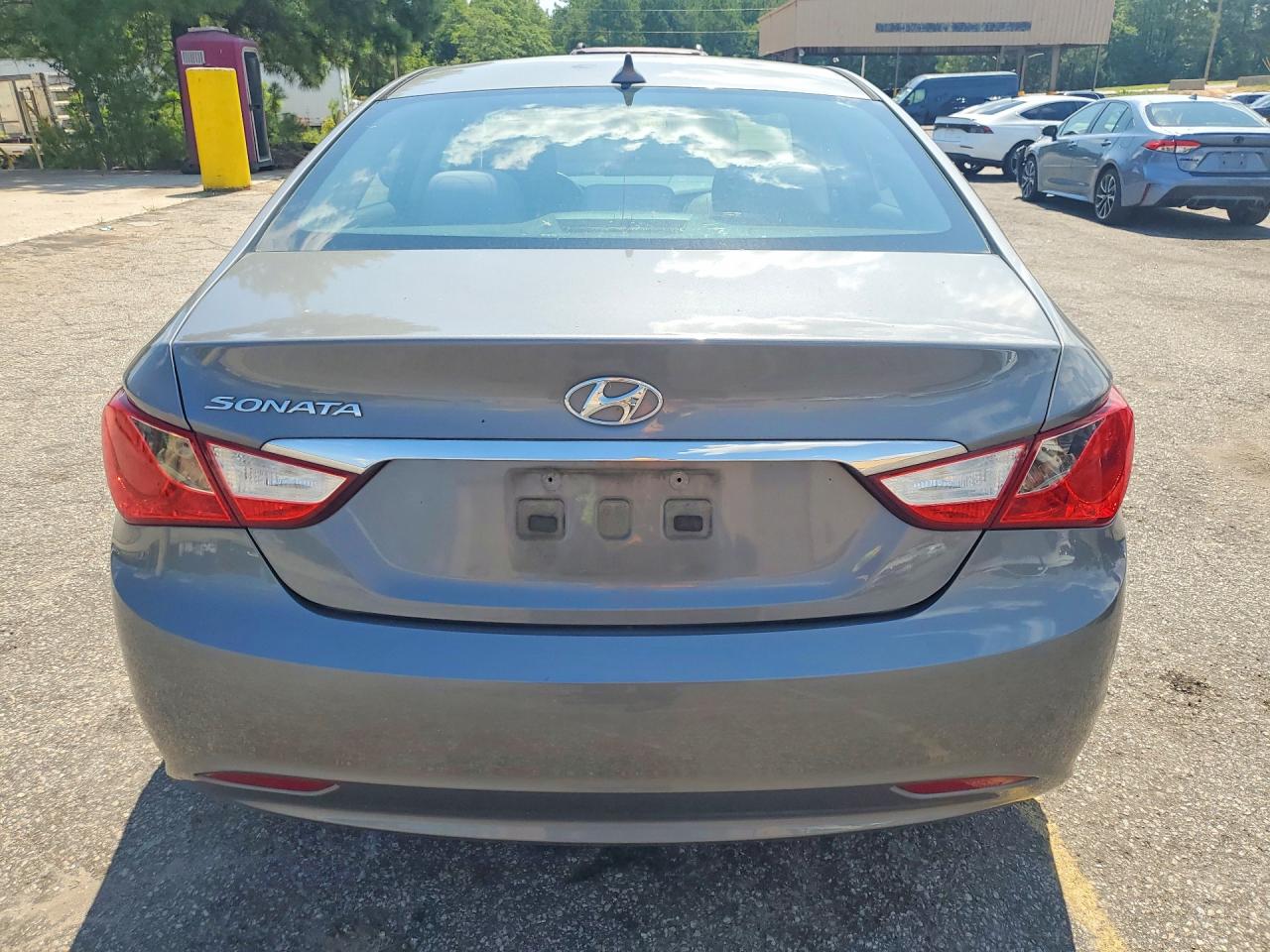 2013 Hyundai Sonata Gls Silver vin: 5NPEB4AC8DH747015
