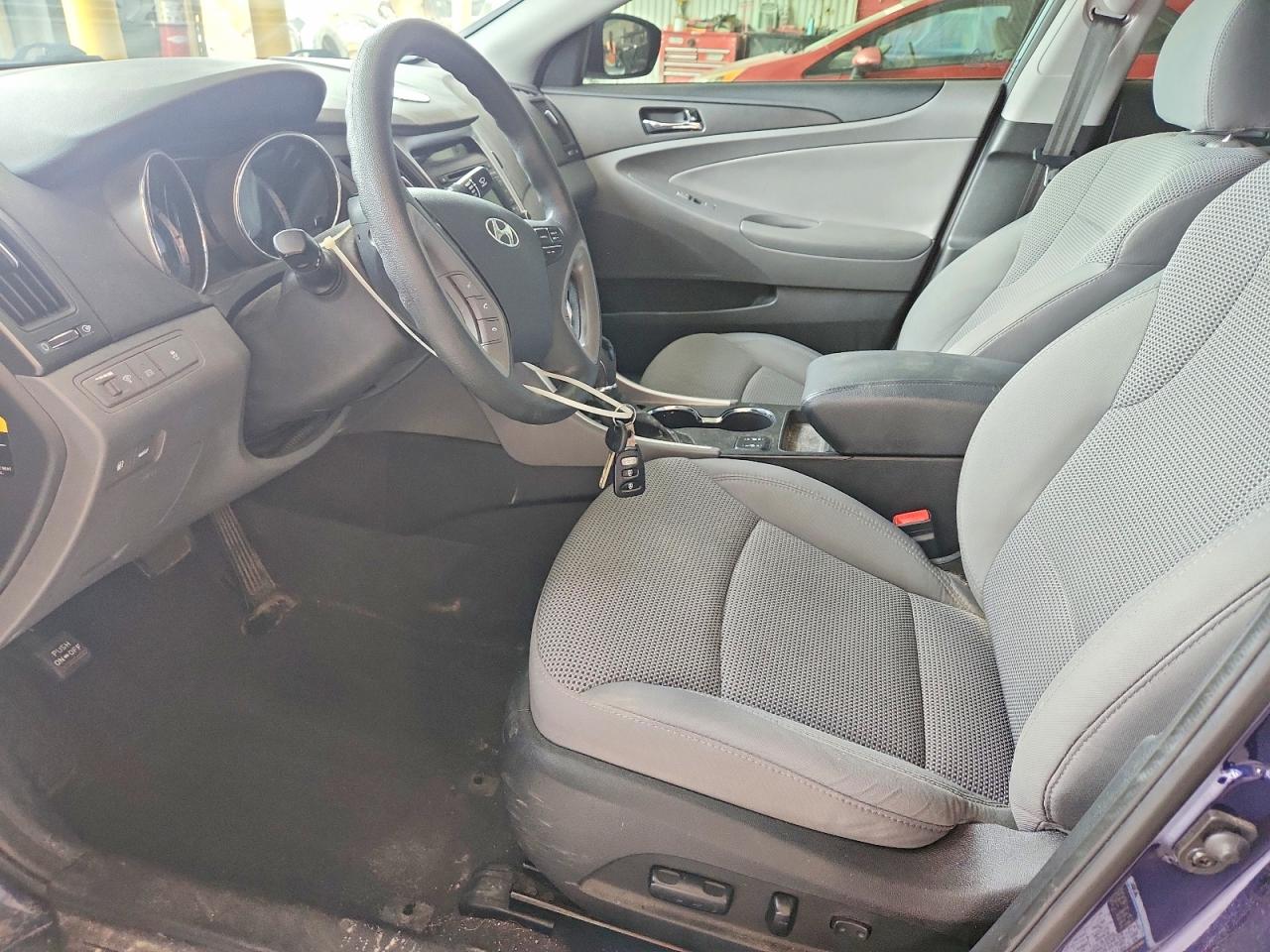 2014 Hyundai Sonata Gls Blue vin: 5NPEB4AC8EH827660