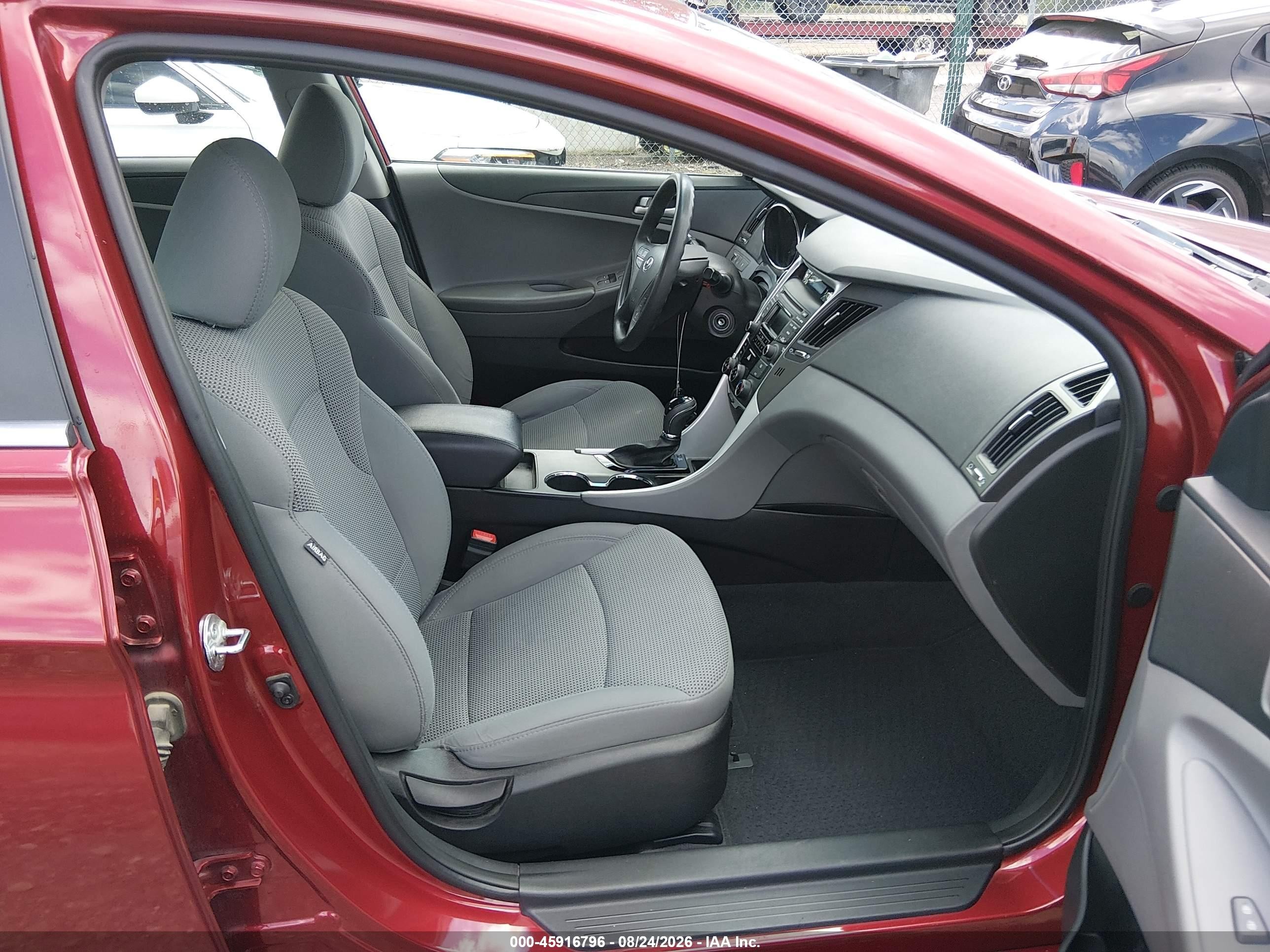 2014 Hyundai Sonata Gls Maroon vin: 5NPEB4AC8EH891679