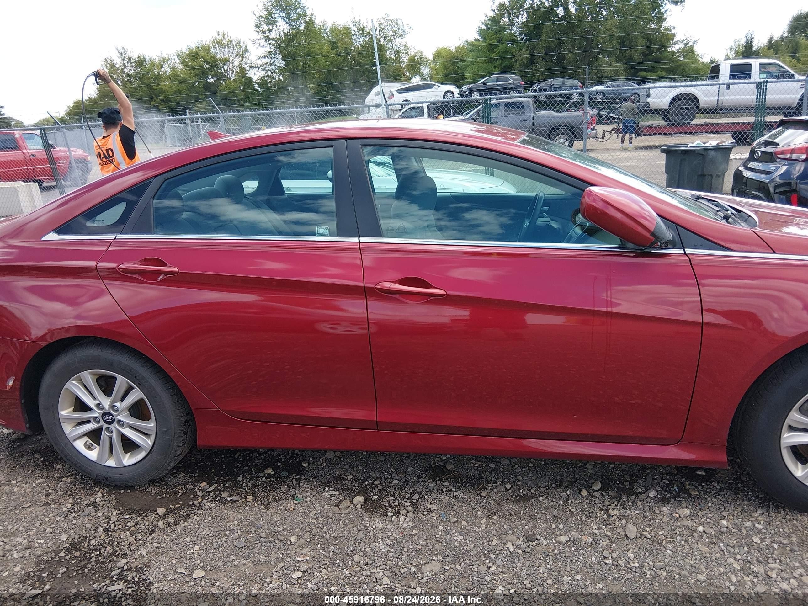 2014 Hyundai Sonata Gls Maroon vin: 5NPEB4AC8EH891679