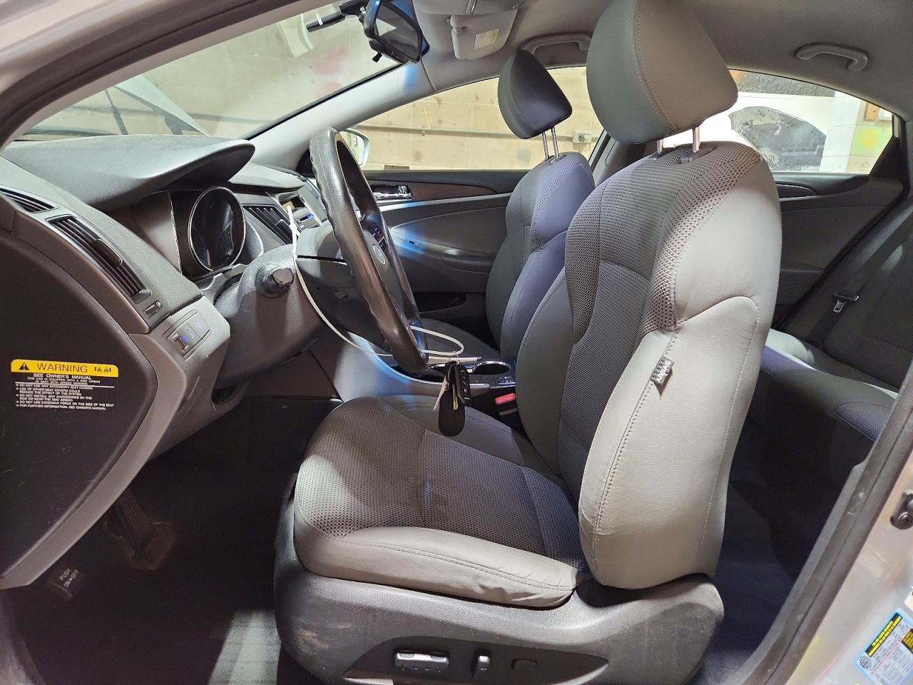 2014 Hyundai Sonata Gls Silver vin: 5NPEB4AC8EH925698