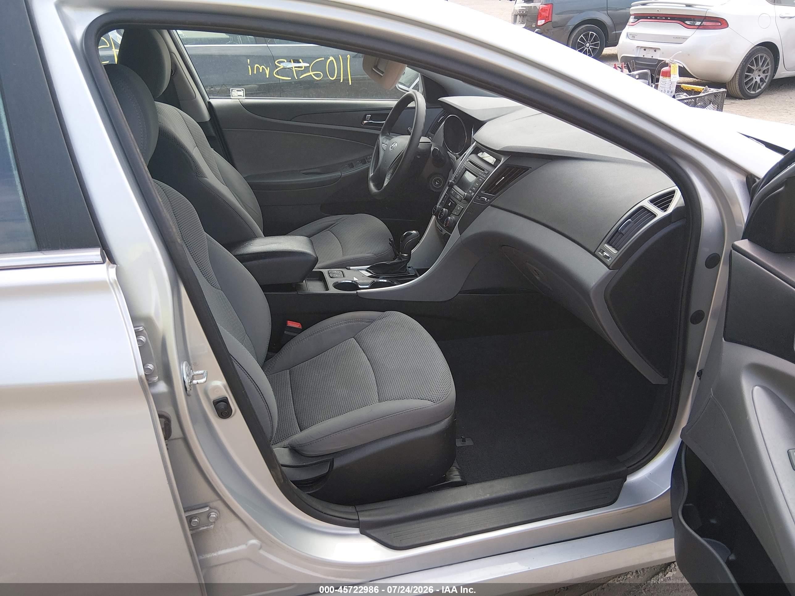2014 Hyundai Sonata Gls Silver vin: 5NPEB4AC8EH925944