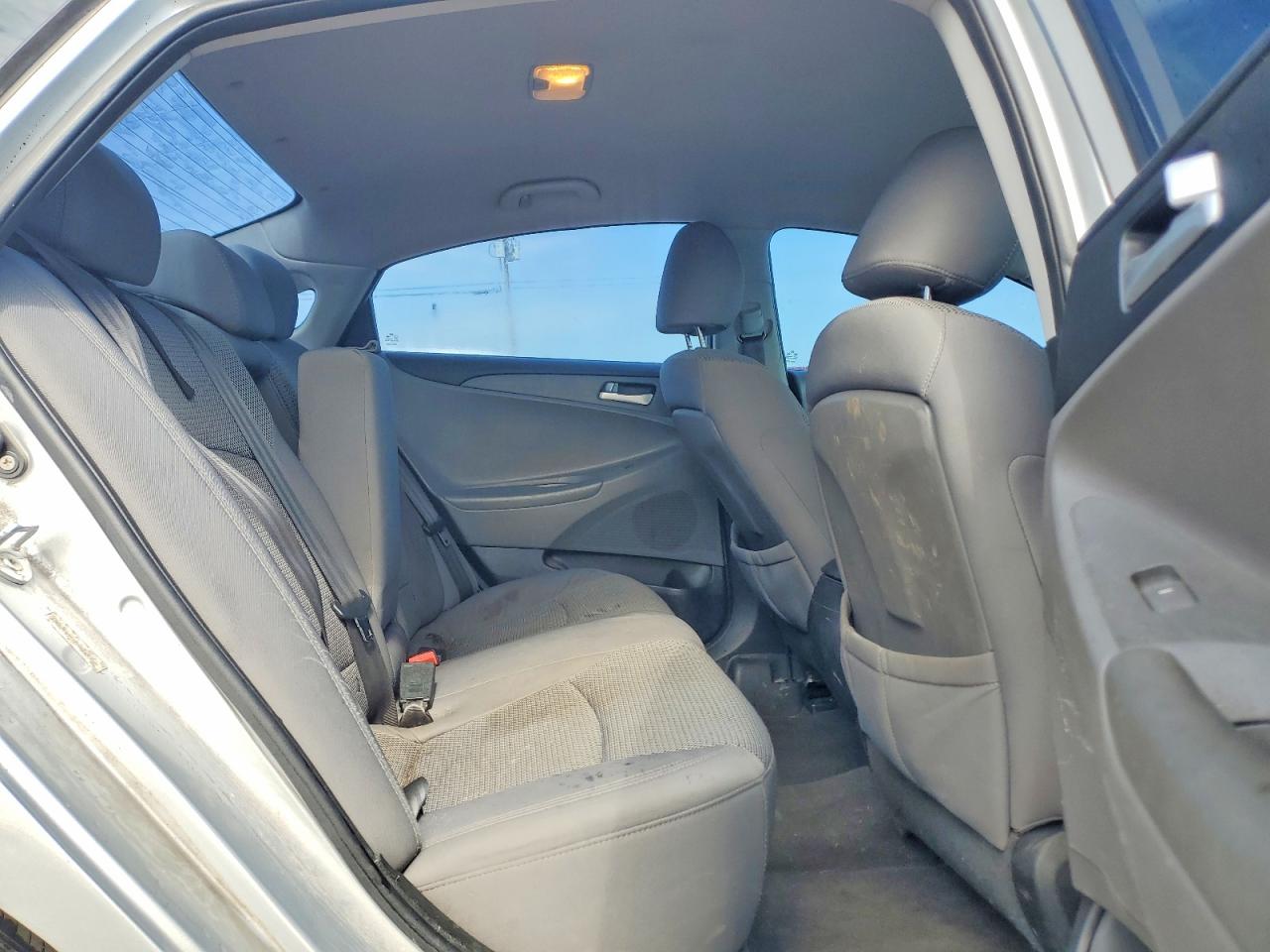 2011 Hyundai Sonata Gls Серебряный vin: 5NPEB4AC9BH047775