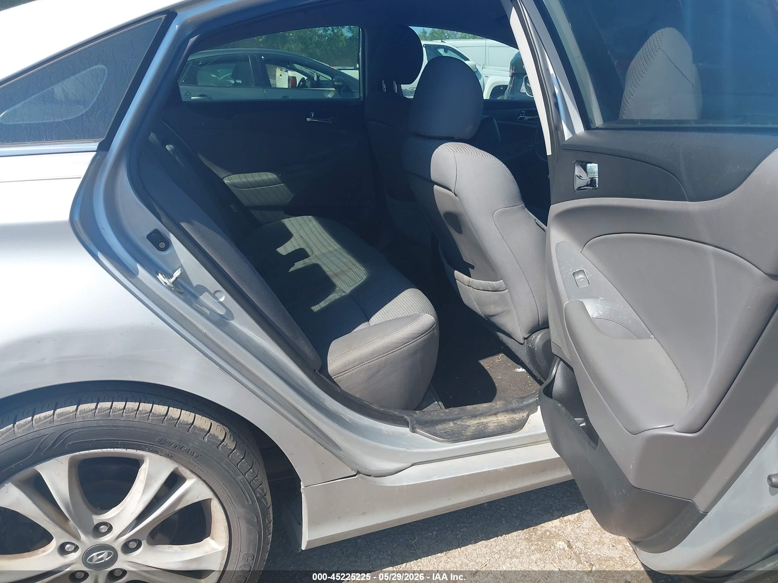 2011 Hyundai Sonata Gls Silver vin: 5NPEB4AC9BH052071