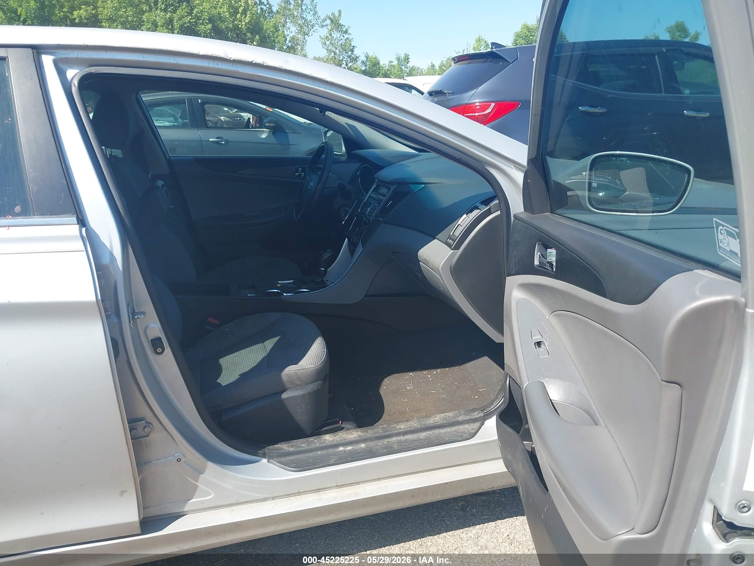 2011 Hyundai Sonata Gls Silver vin: 5NPEB4AC9BH052071