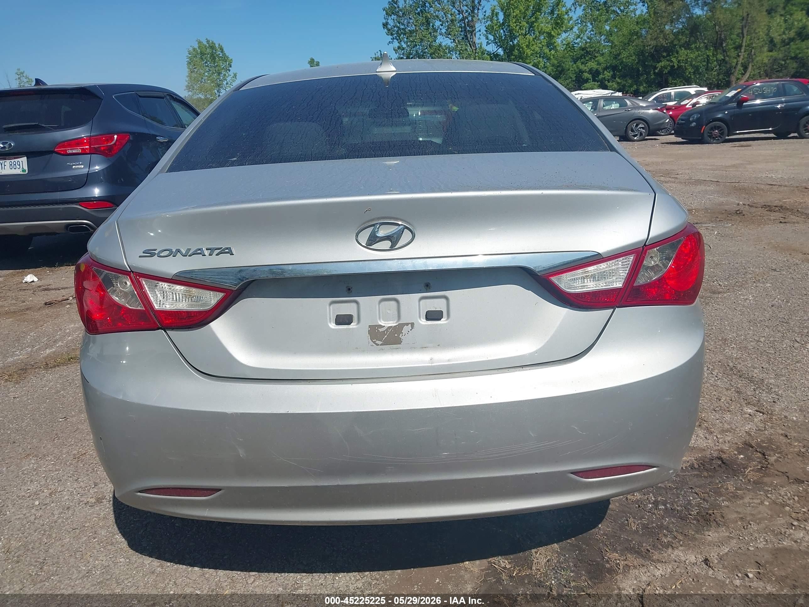 2011 Hyundai Sonata Gls Silver vin: 5NPEB4AC9BH052071