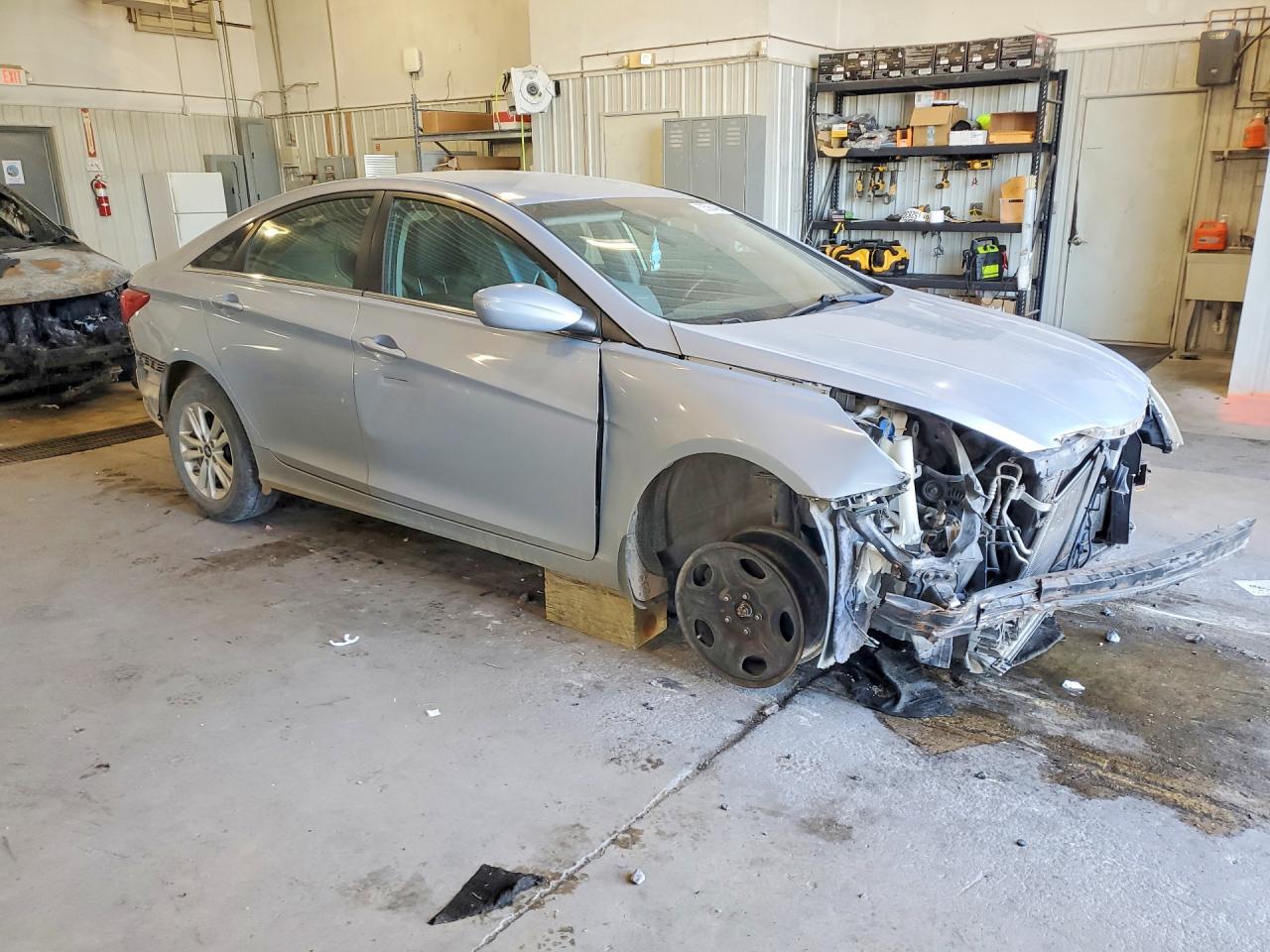2011 Hyundai Sonata Gls Silver vin: 5NPEB4AC9BH265778