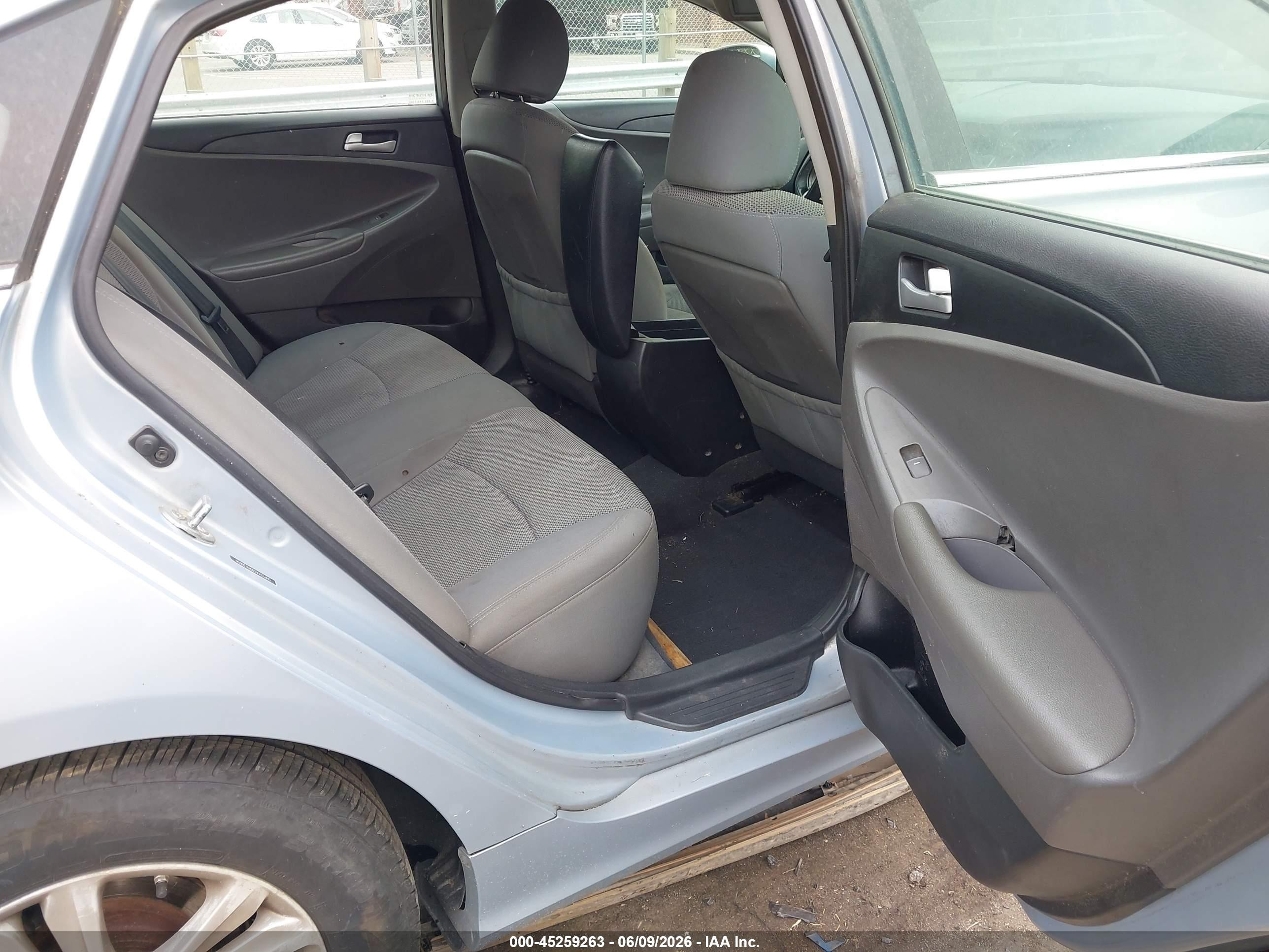 2013 Hyundai Sonata Gls Light Blue vin: 5NPEB4AC9DH630656