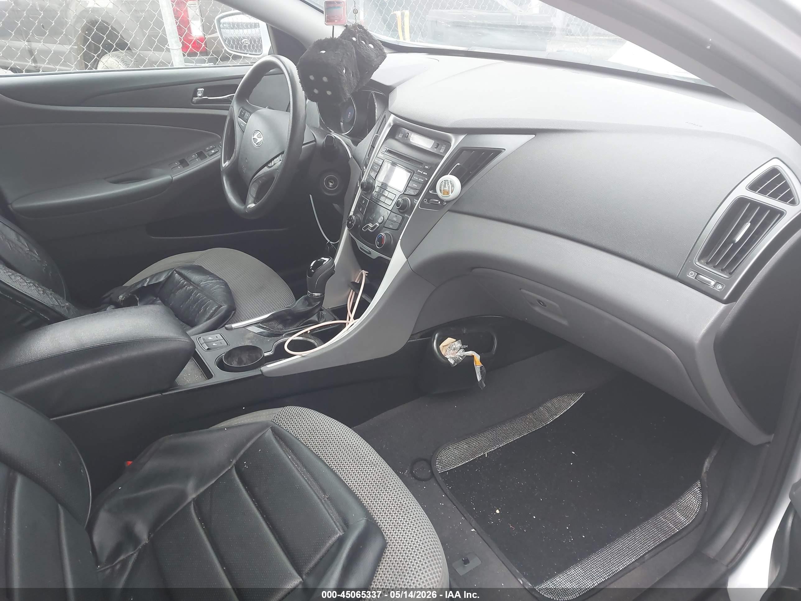 2013 Hyundai Sonata Gls Silver vin: 5NPEB4AC9DH763532