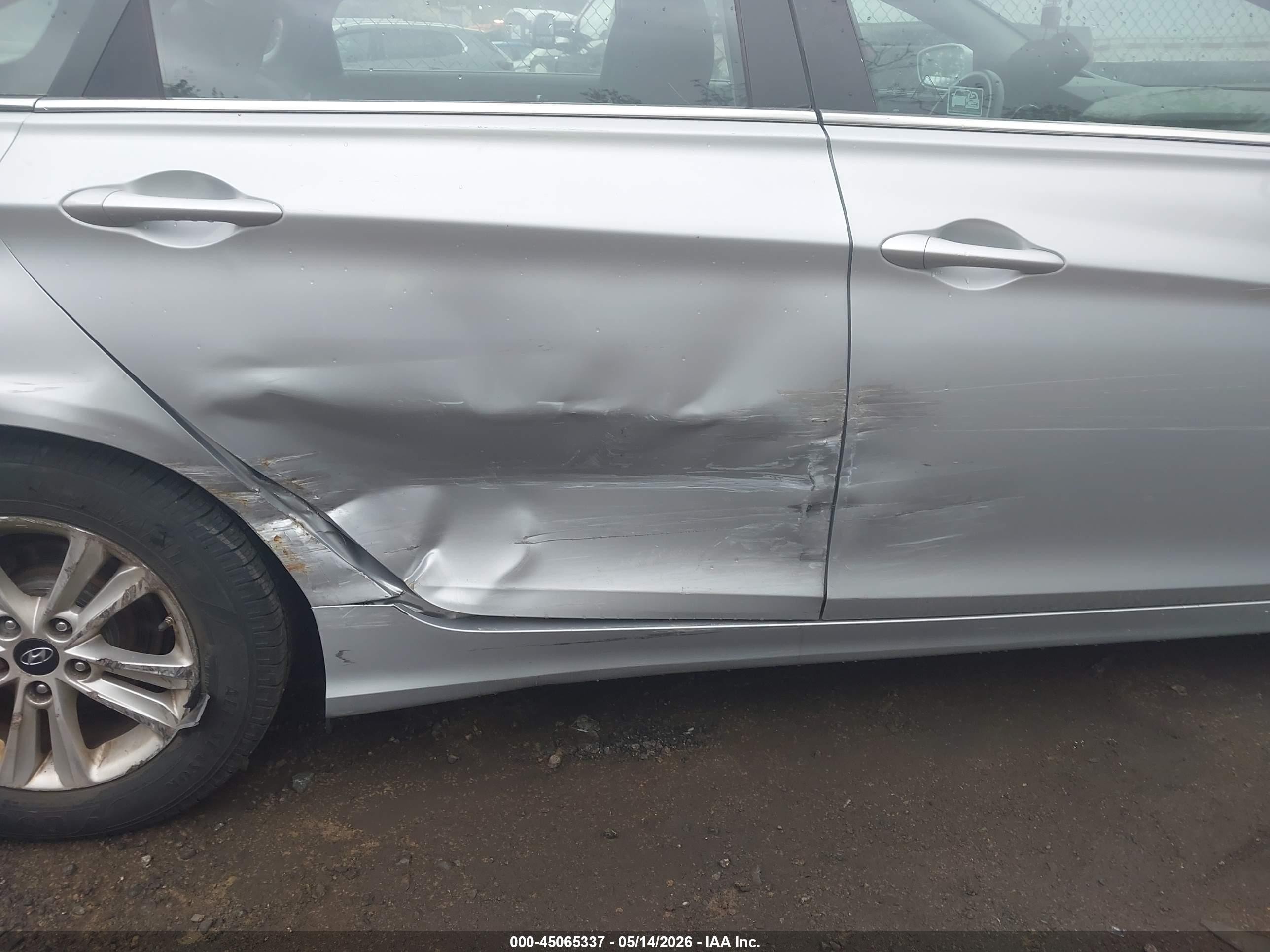 2013 Hyundai Sonata Gls Silver vin: 5NPEB4AC9DH763532