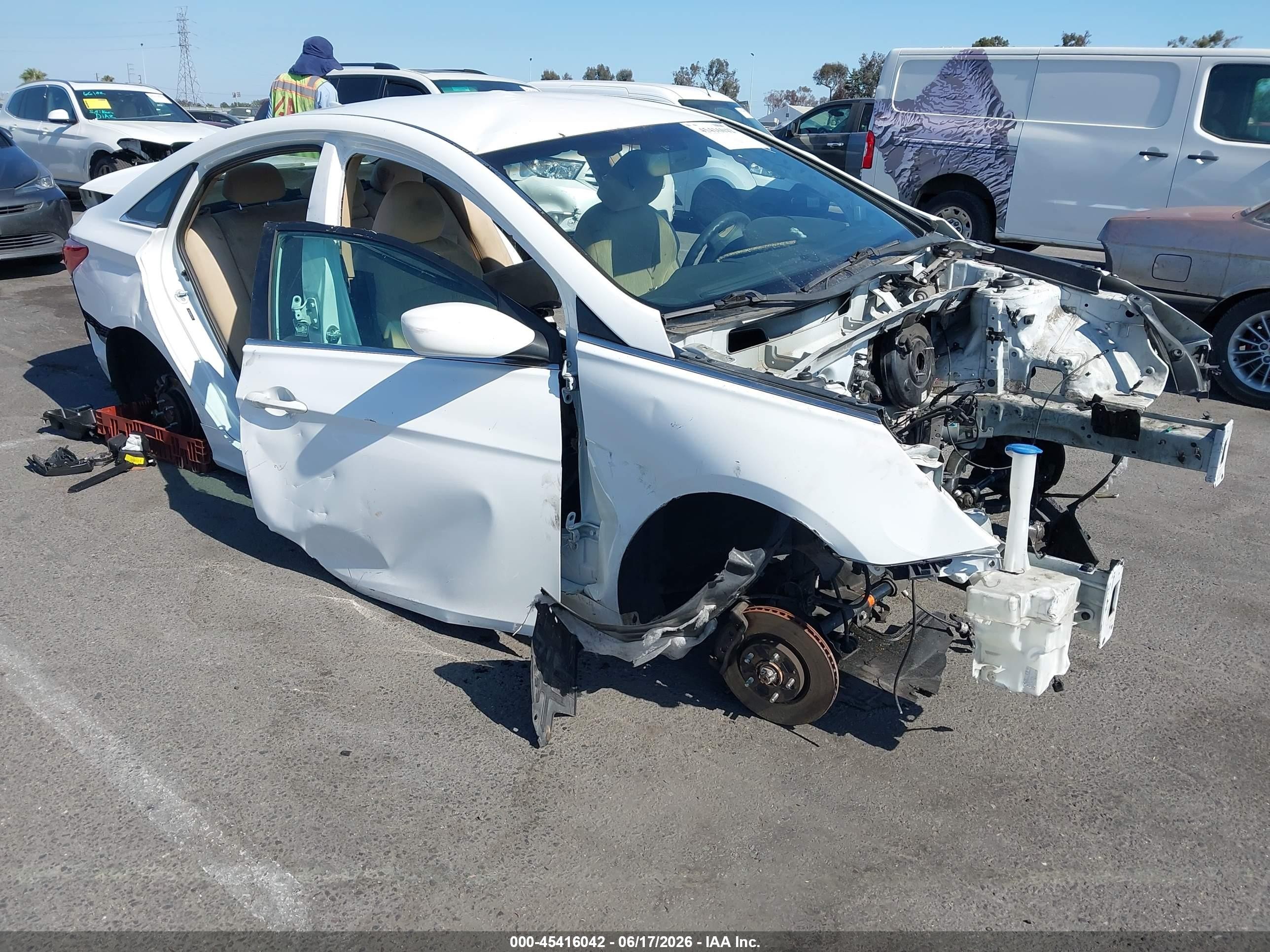 2013 Hyundai Sonata Gls Белый vin: 5NPEB4AC9DH787412