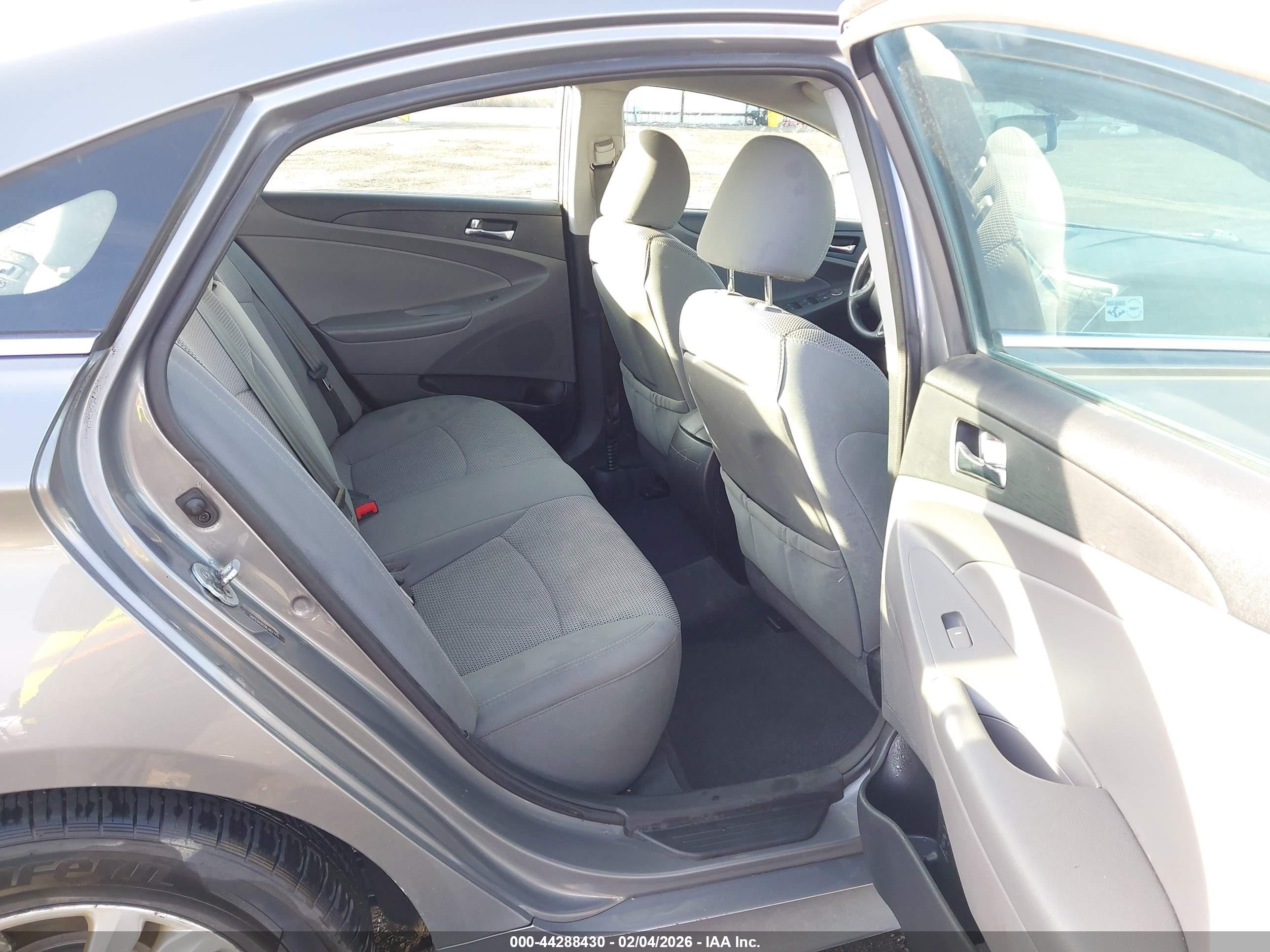 2014 Hyundai Sonata Gls Серый vin: 5NPEB4AC9EH827411