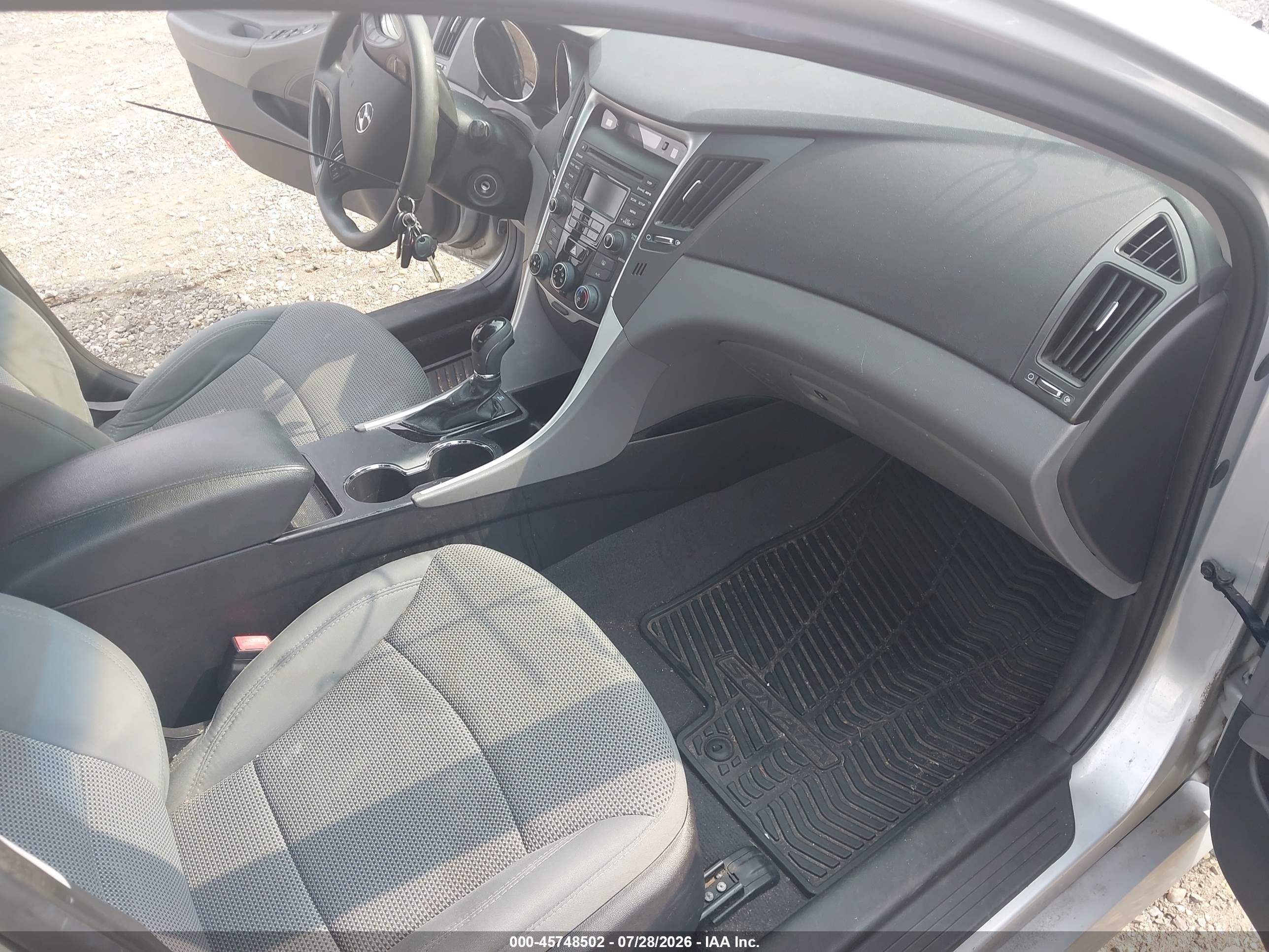 2014 Hyundai Sonata Gls Silver vin: 5NPEB4AC9EH840367