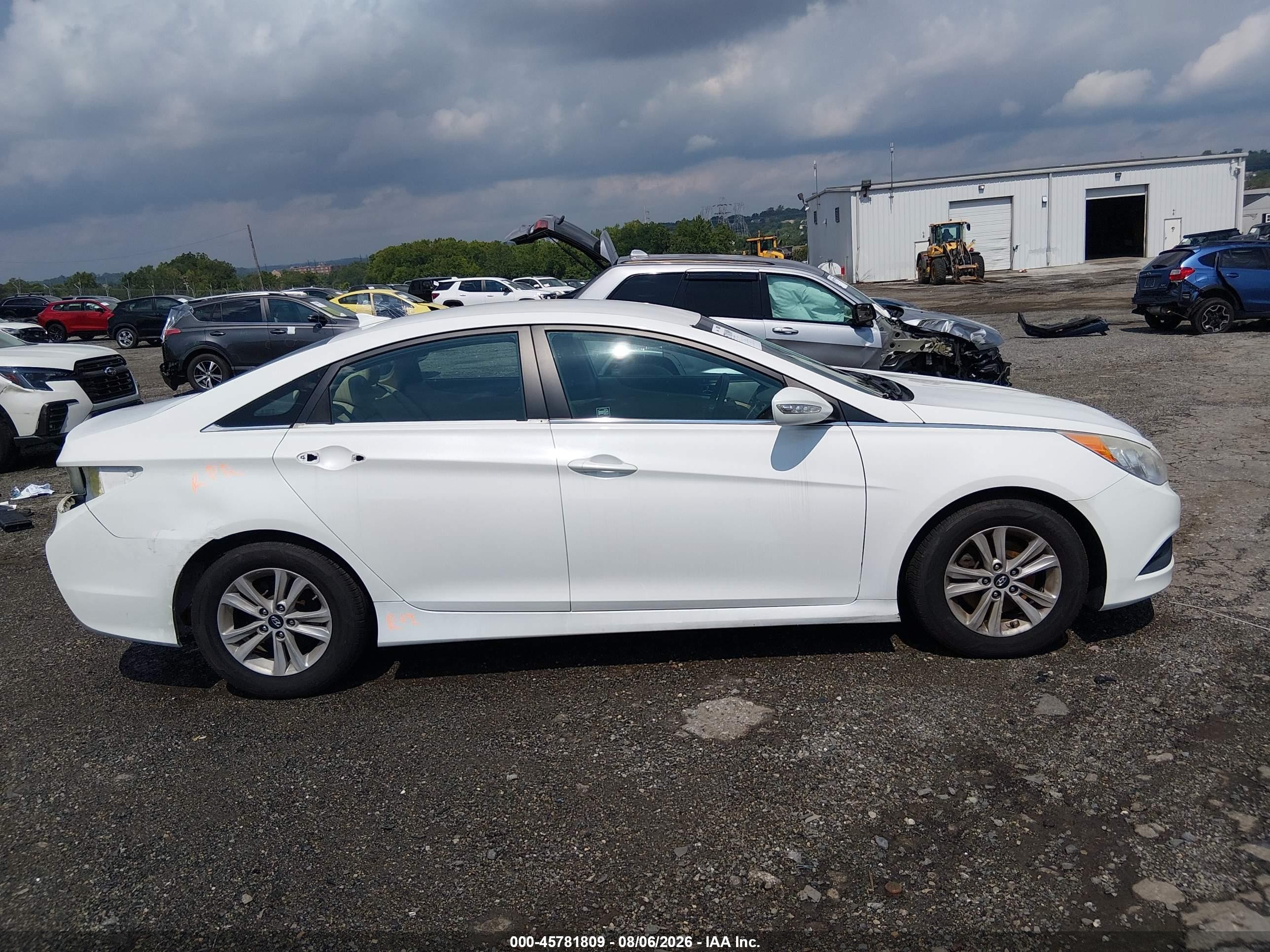 2014 Hyundai Sonata Gls Белый vin: 5NPEB4AC9EH877872