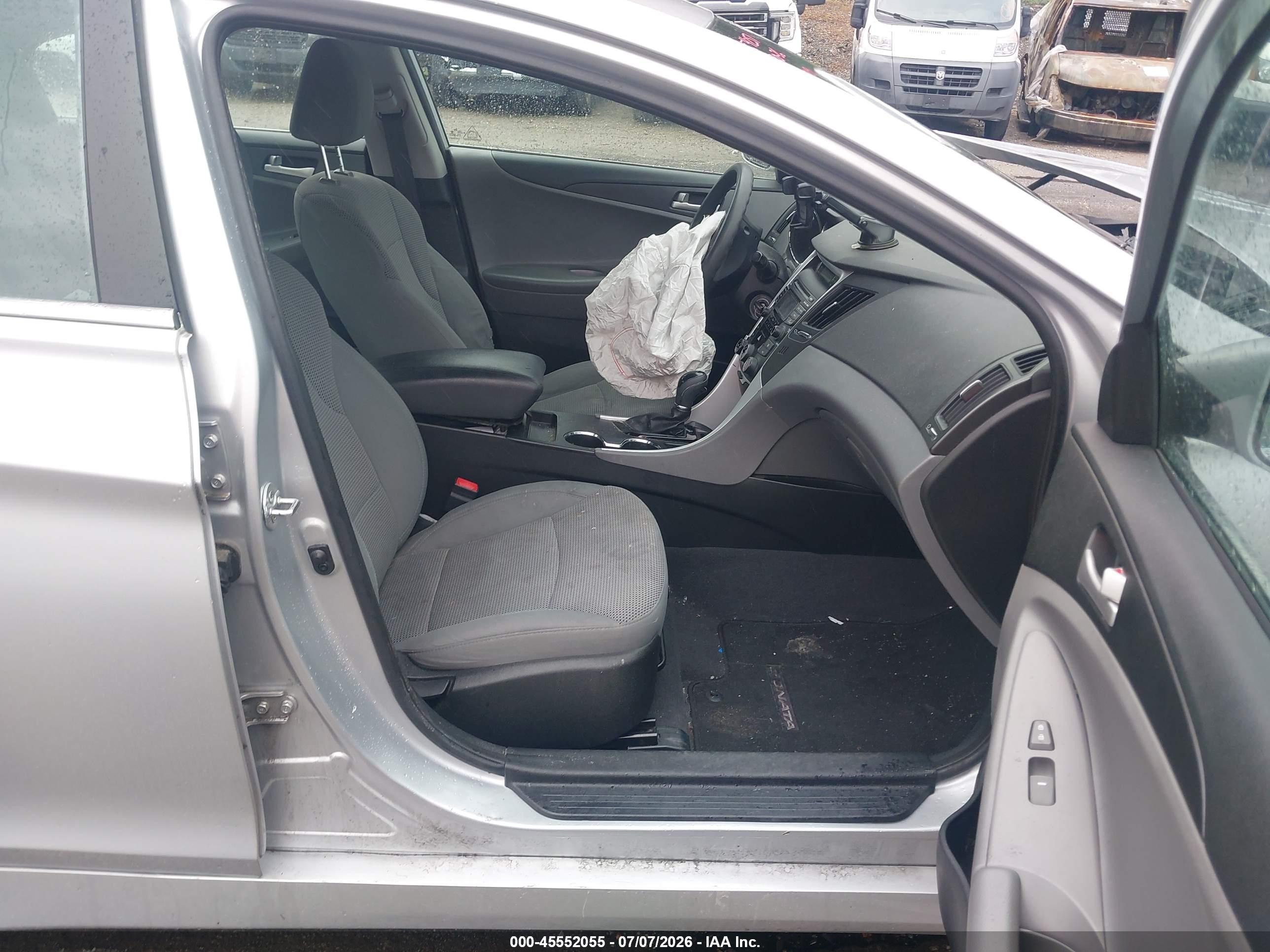 2014 Hyundai Sonata Gls Серебряный vin: 5NPEB4AC9EH901409