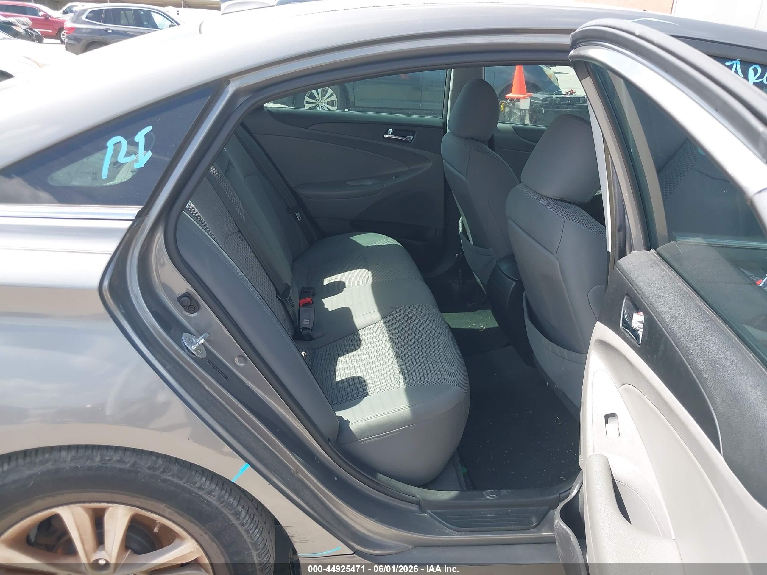 2014 Hyundai Sonata Gls Gray vin: 5NPEB4AC9EH924608