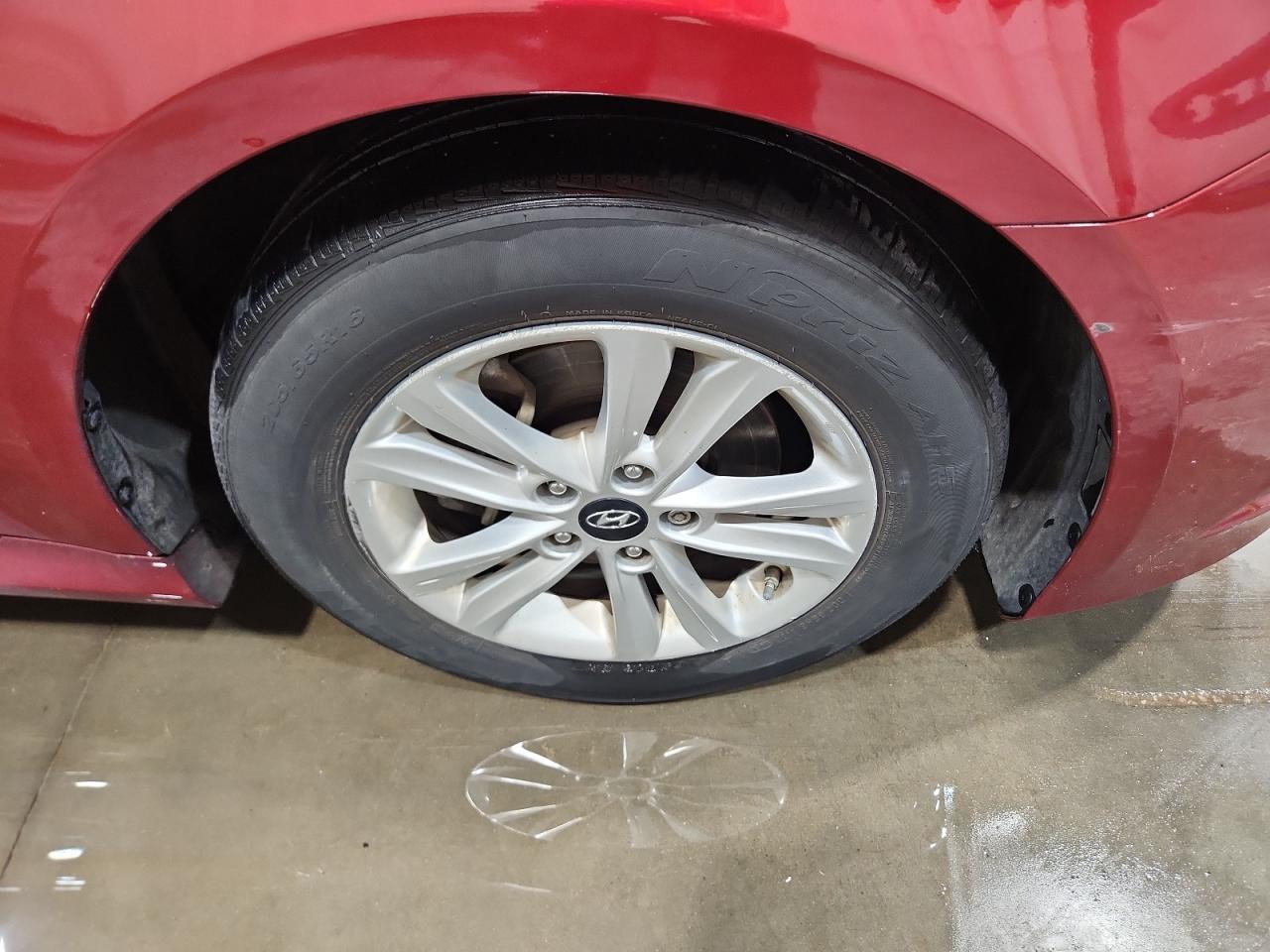 2014 Hyundai Sonata Gls Red vin: 5NPEB4AC9EH946074 Damage: Right Front Wheel, Curb Rash, > 12 Inches