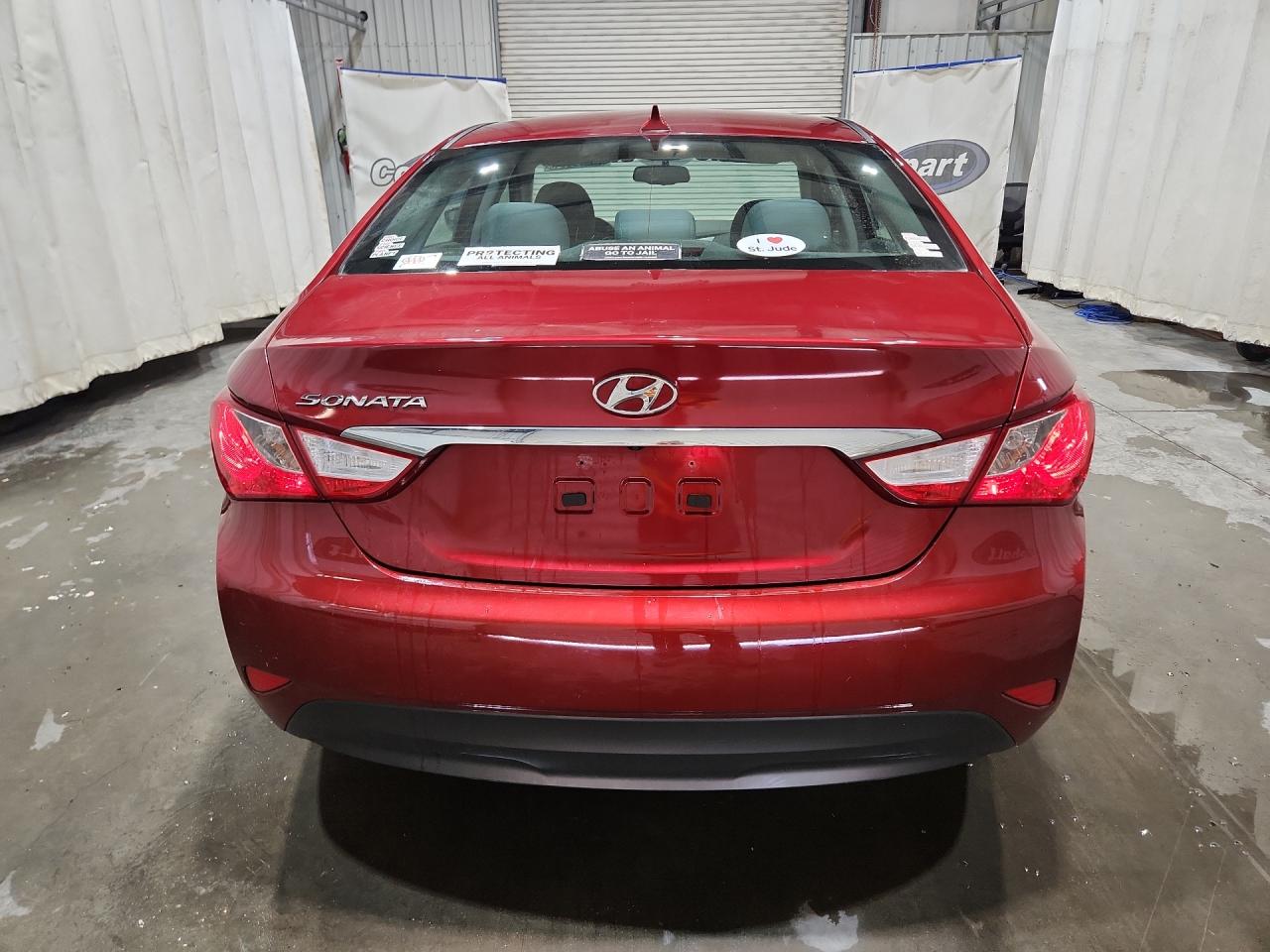 2014 Hyundai Sonata Gls Red vin: 5NPEB4AC9EH946074 Damage: Rear Bumper, Chipped, 2