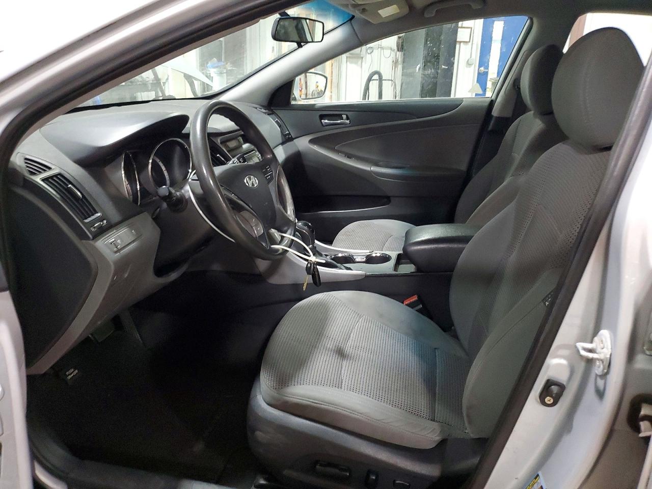 2011 Hyundai Sonata Gls Серебряный vin: 5NPEB4ACXBH014526