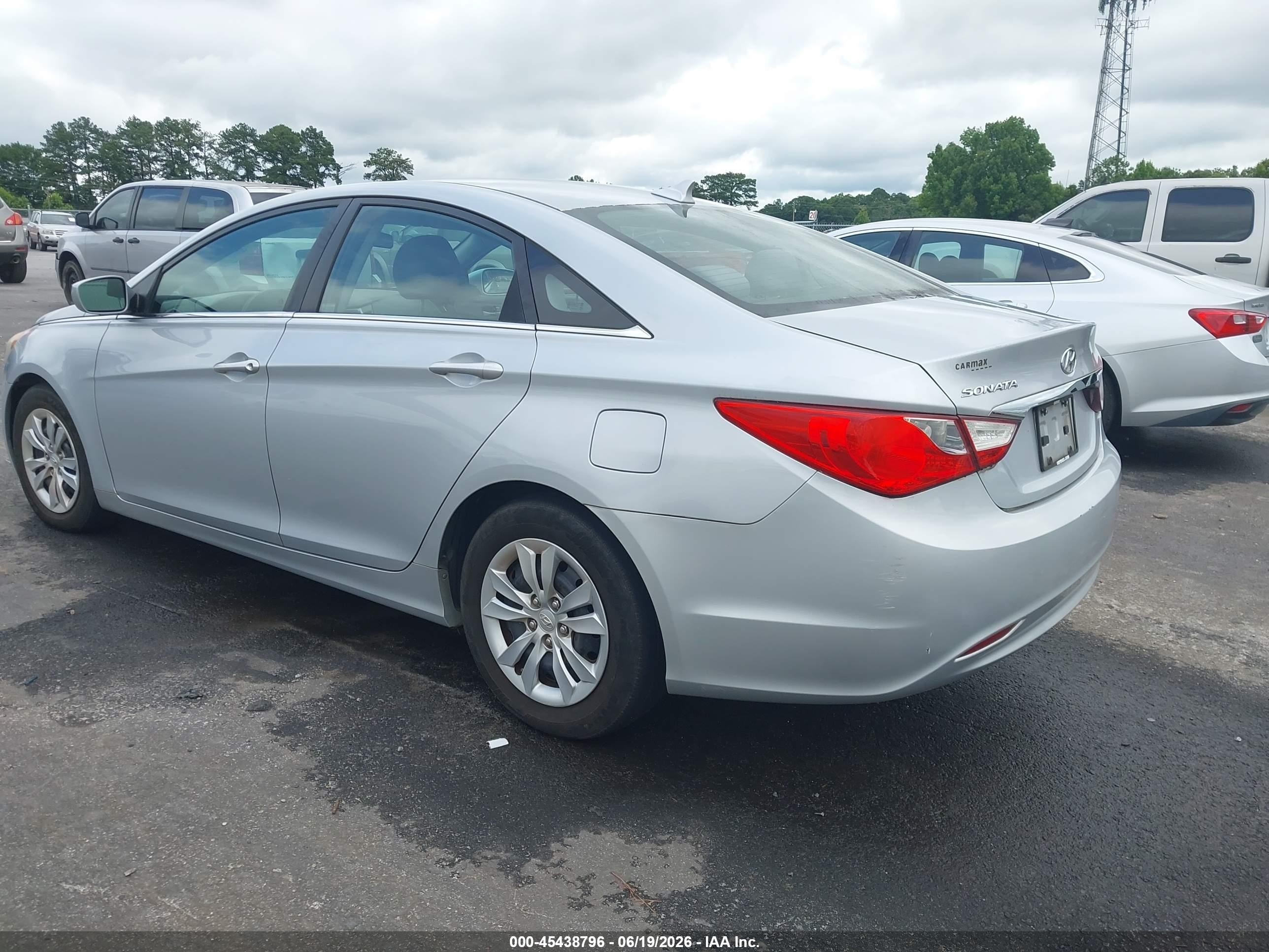 2011 Hyundai Sonata Gls Silver vin: 5NPEB4ACXBH043511
