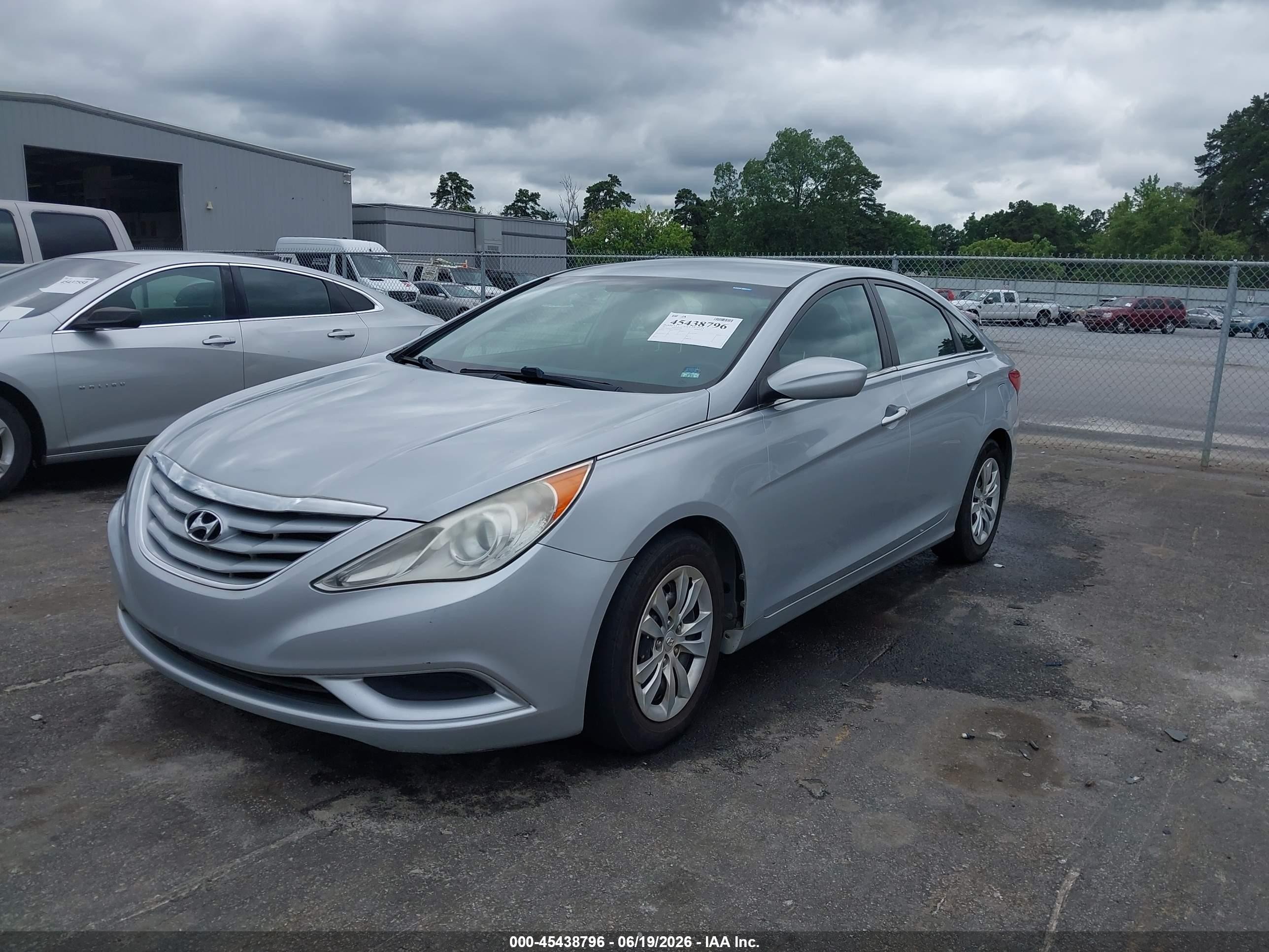 2011 Hyundai Sonata Gls Silver vin: 5NPEB4ACXBH043511