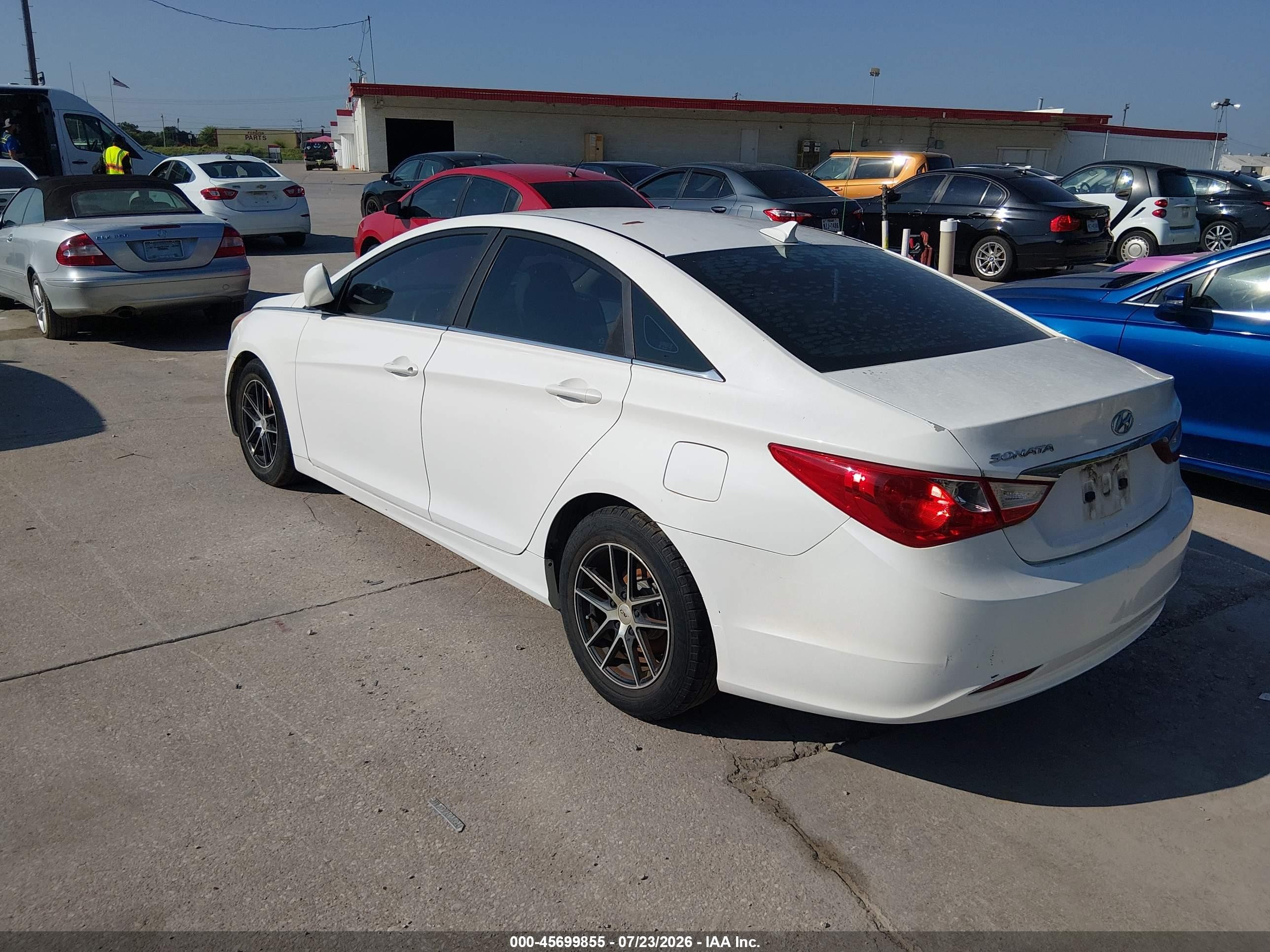 2011 Hyundai Sonata Gls White vin: 5NPEB4ACXBH069199