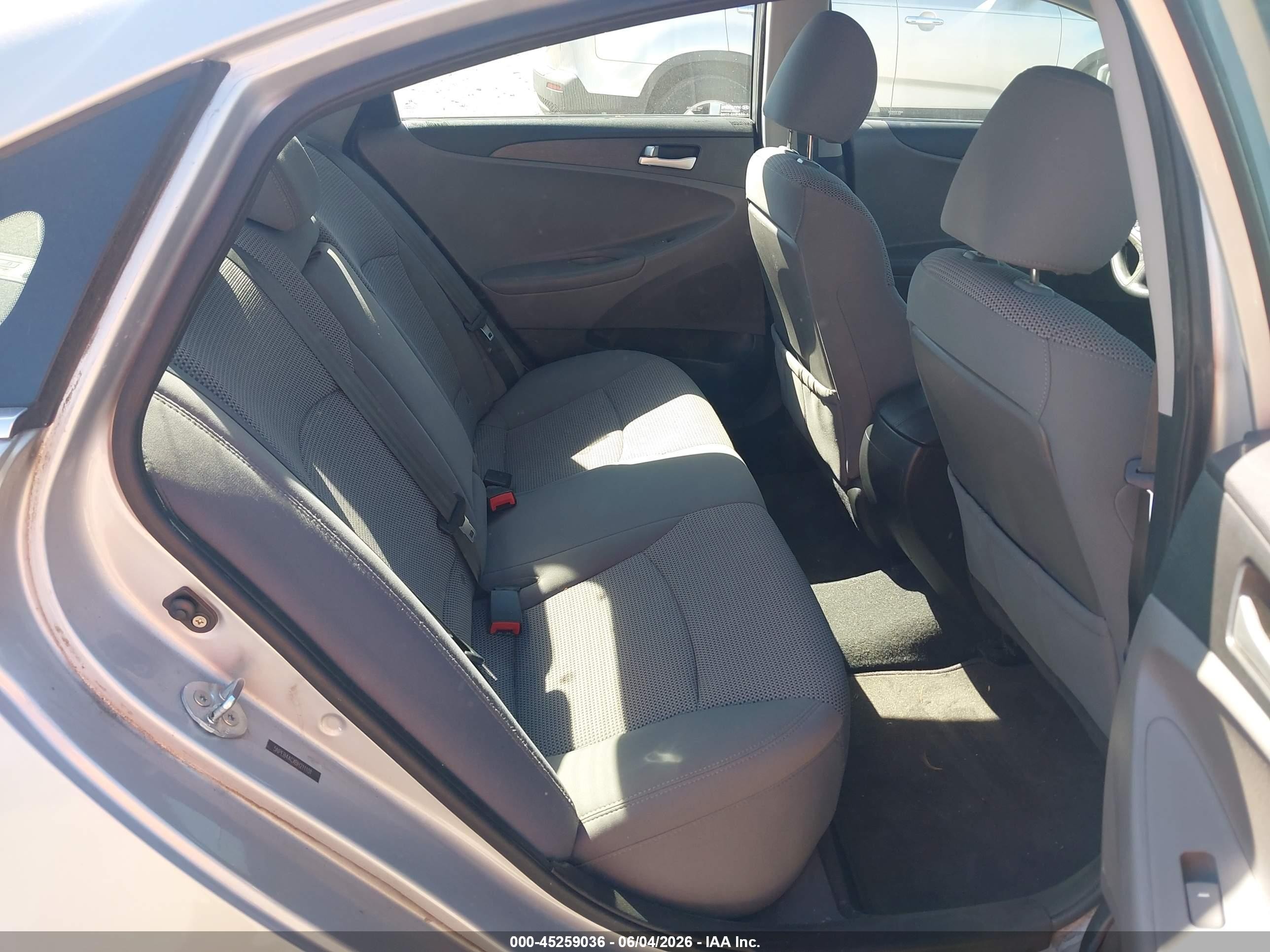 2011 Hyundai Sonata Gls Серебряный vin: 5NPEB4ACXBH211101