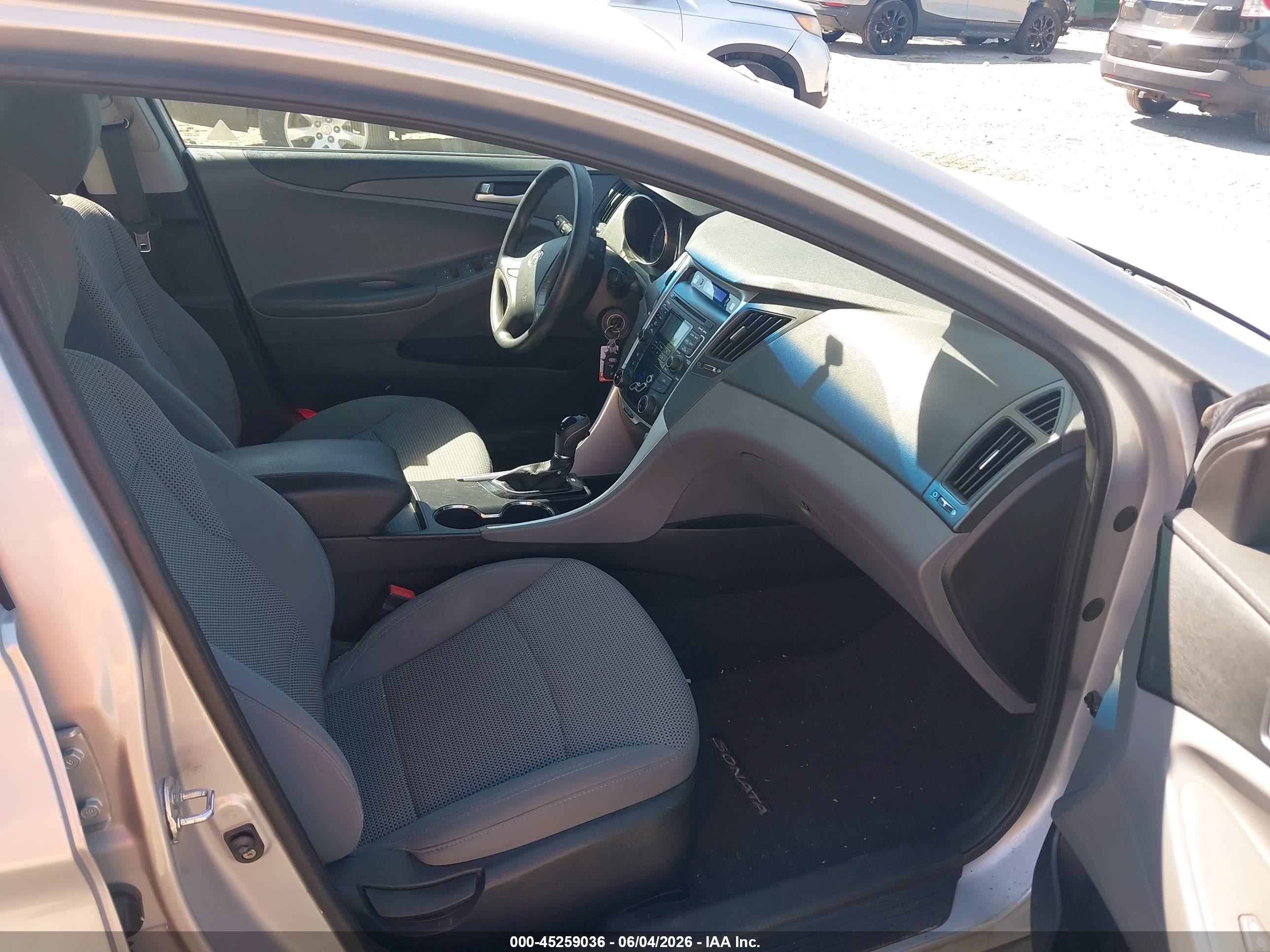 2011 Hyundai Sonata Gls Серебряный vin: 5NPEB4ACXBH211101