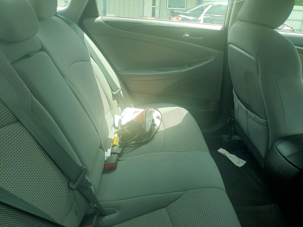 2012 Hyundai Sonata Gls Silver vin: 5NPEB4ACXCH374929