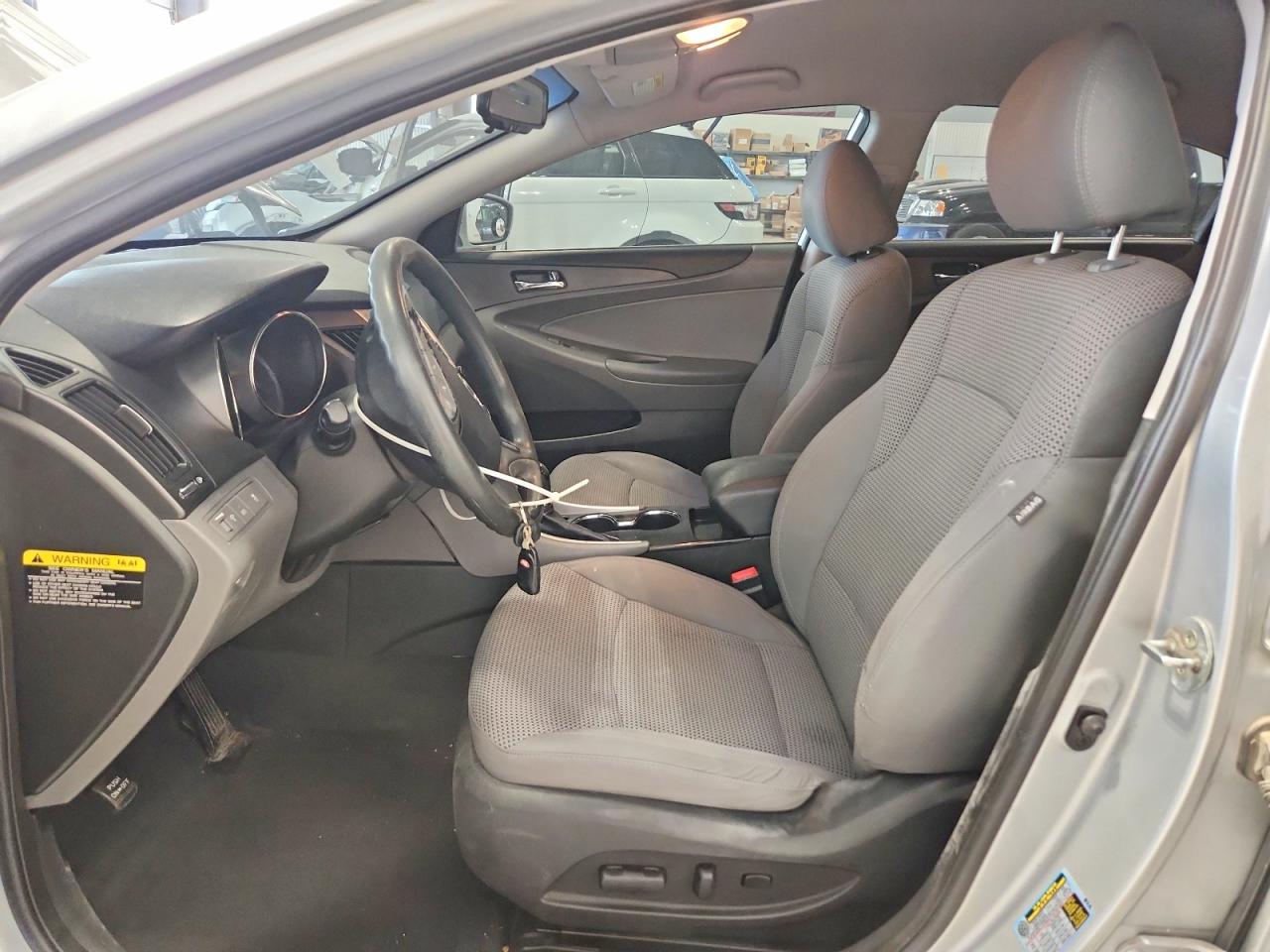 2012 Hyundai Sonata Gls Silver vin: 5NPEB4ACXCH376406