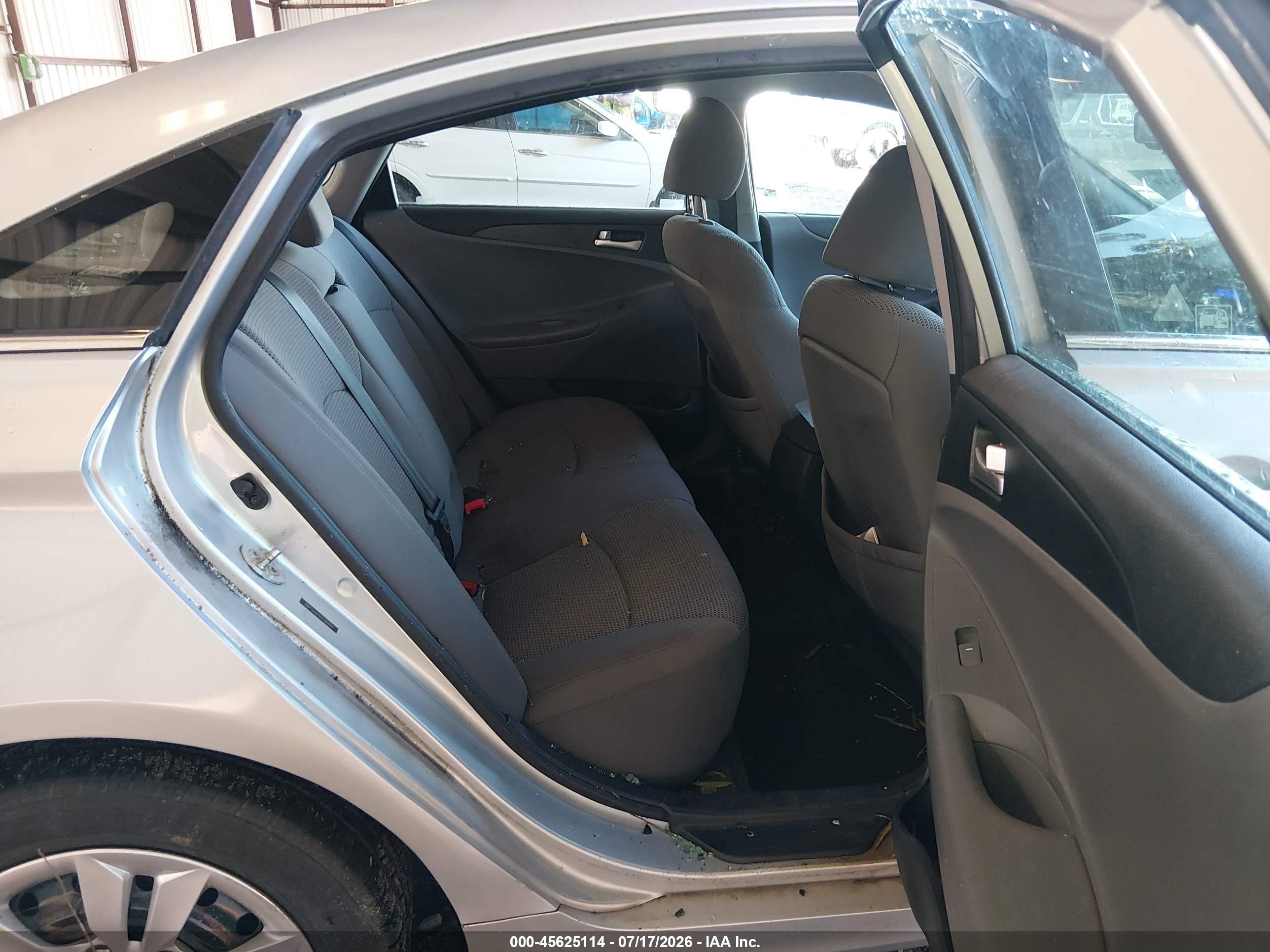 2012 Hyundai Sonata Gls Silver vin: 5NPEB4ACXCH380083