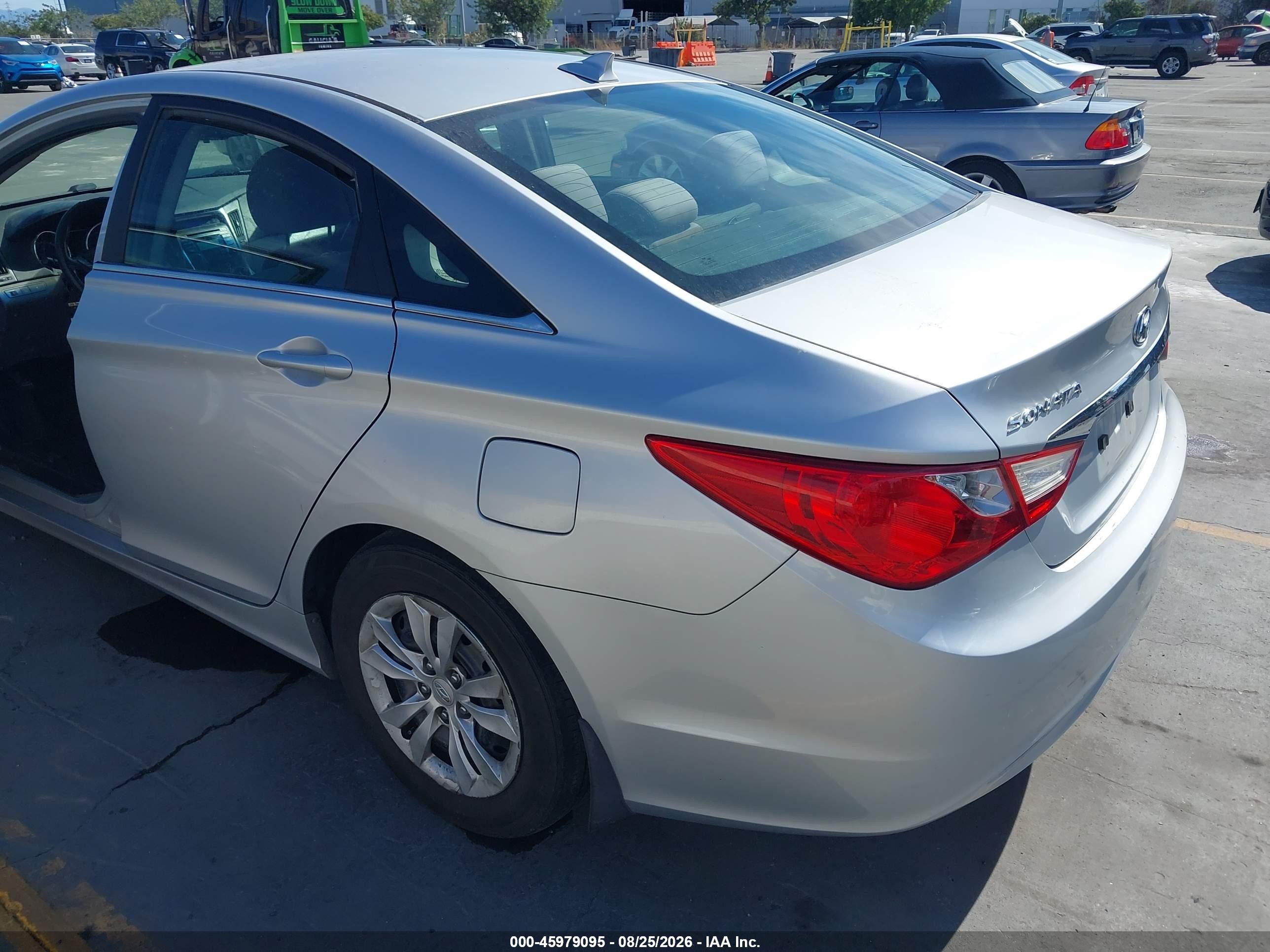 2012 Hyundai Sonata Gls Silver vin: 5NPEB4ACXCH393576