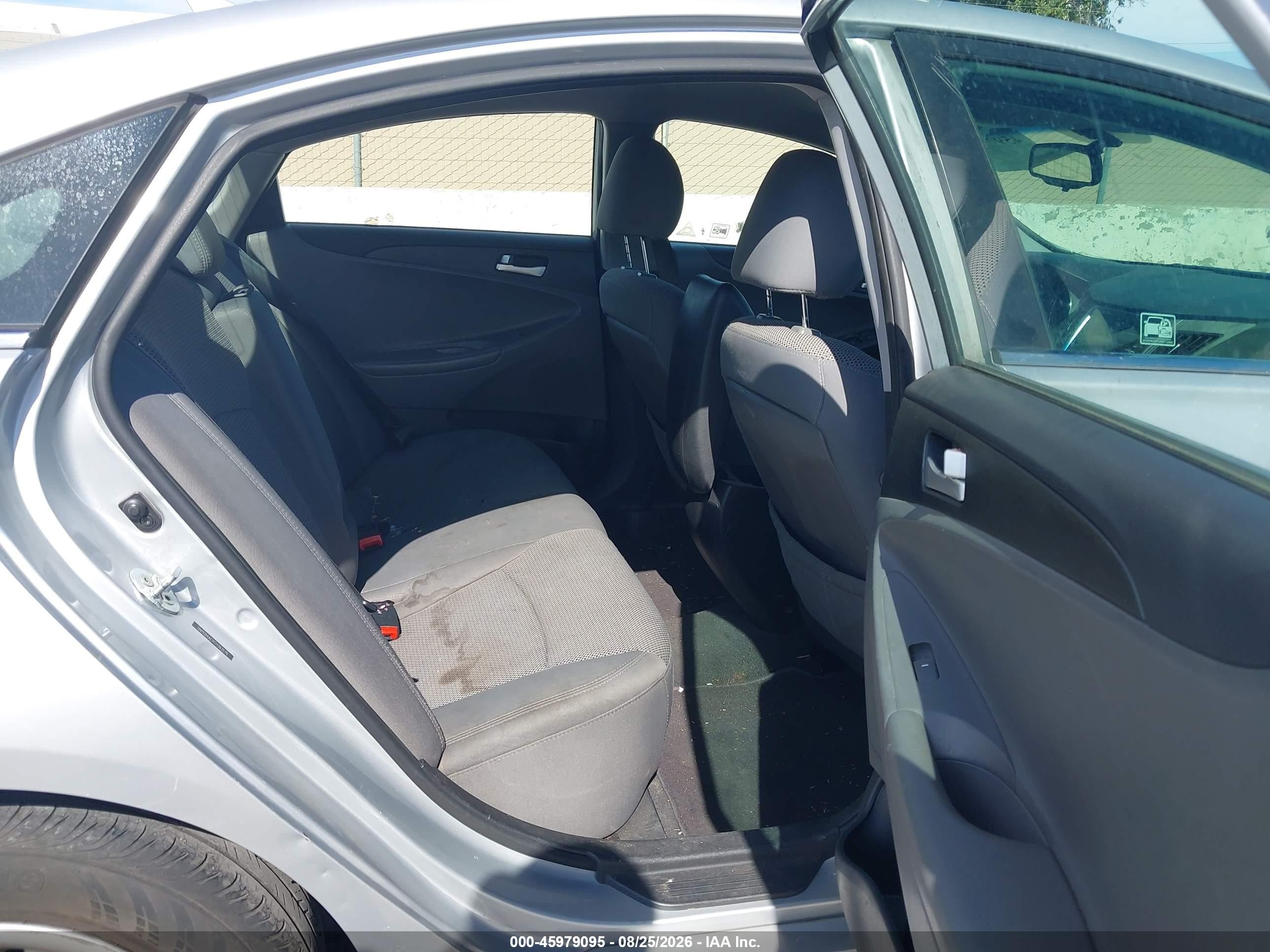 2012 Hyundai Sonata Gls Silver vin: 5NPEB4ACXCH393576