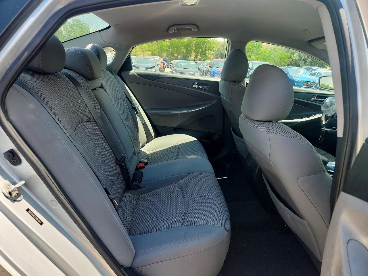 2012 Hyundai Sonata Gls Silver vin: 5NPEB4ACXCH444994