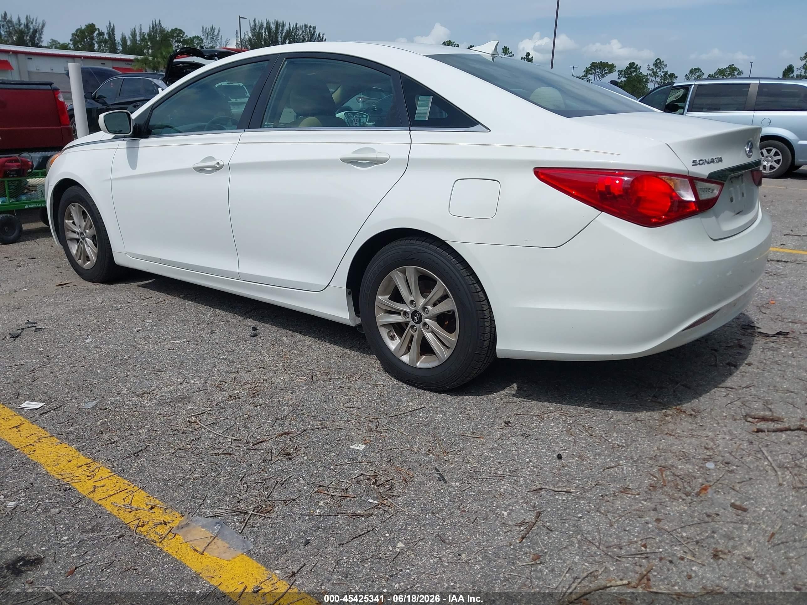 2013 Hyundai Sonata Gls White vin: 5NPEB4ACXDH702318