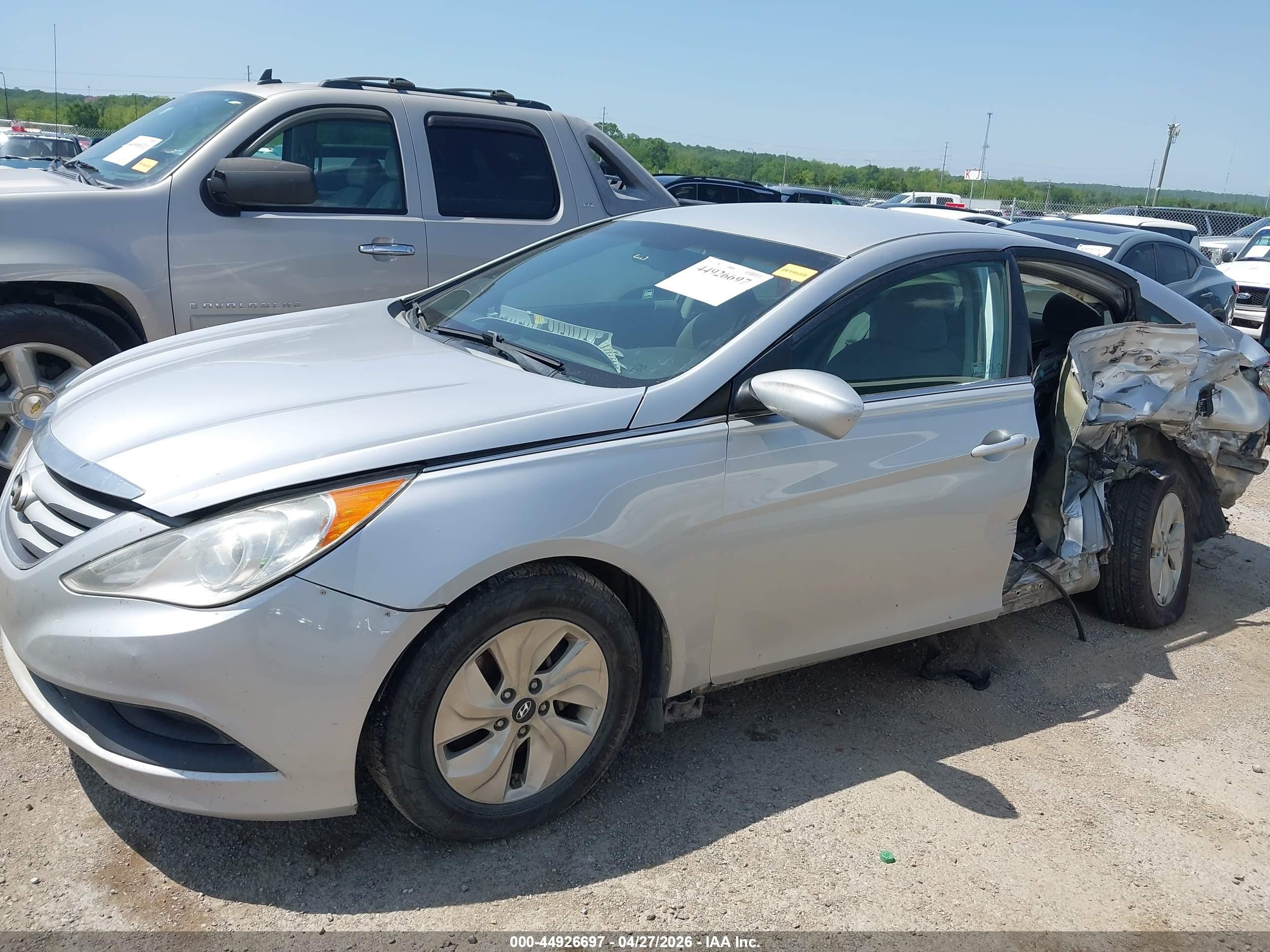2014 Hyundai Sonata Gls Серебряный vin: 5NPEB4ACXEH811766