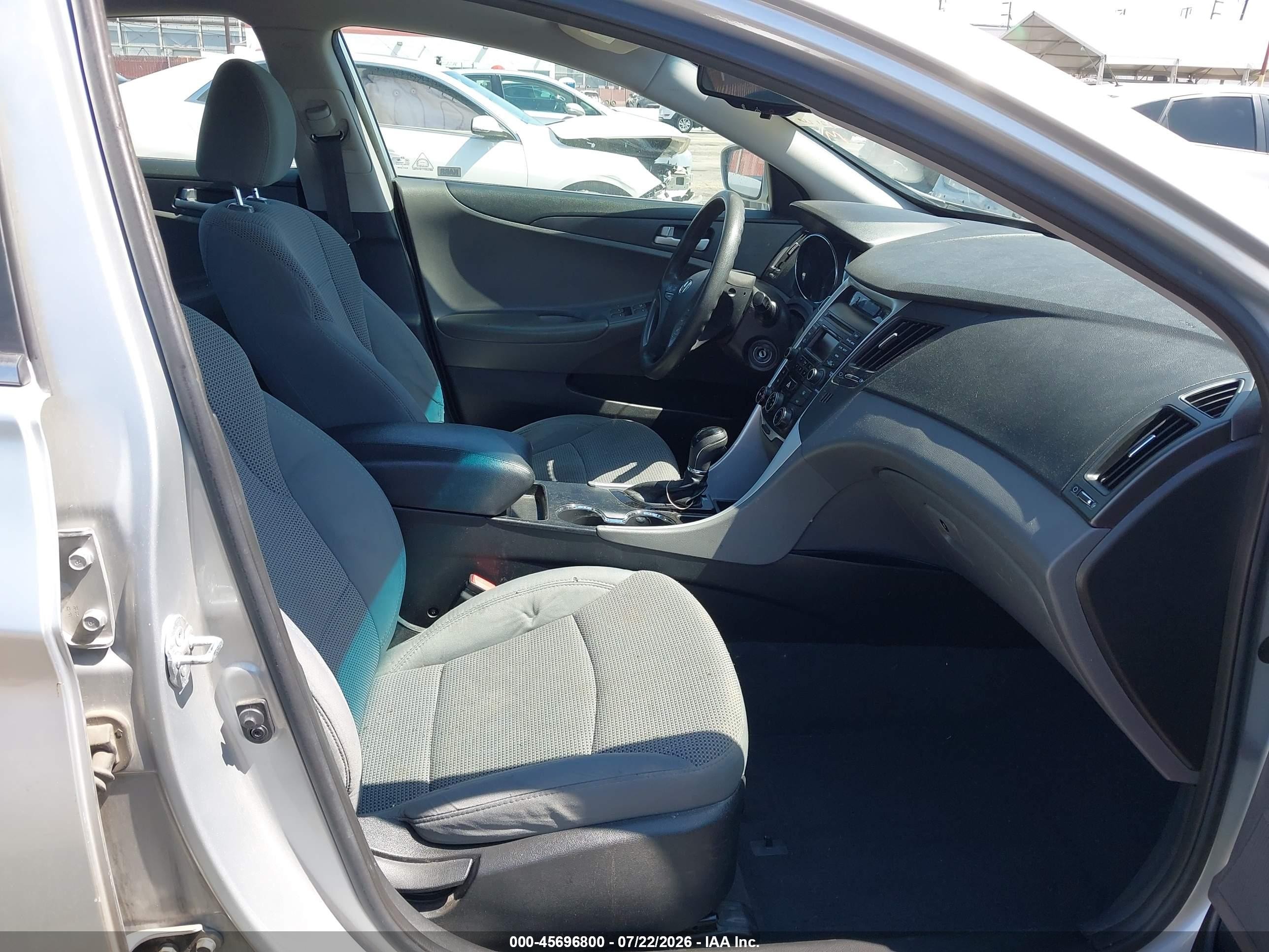 2014 Hyundai Sonata Gls Silver vin: 5NPEB4ACXEH905386