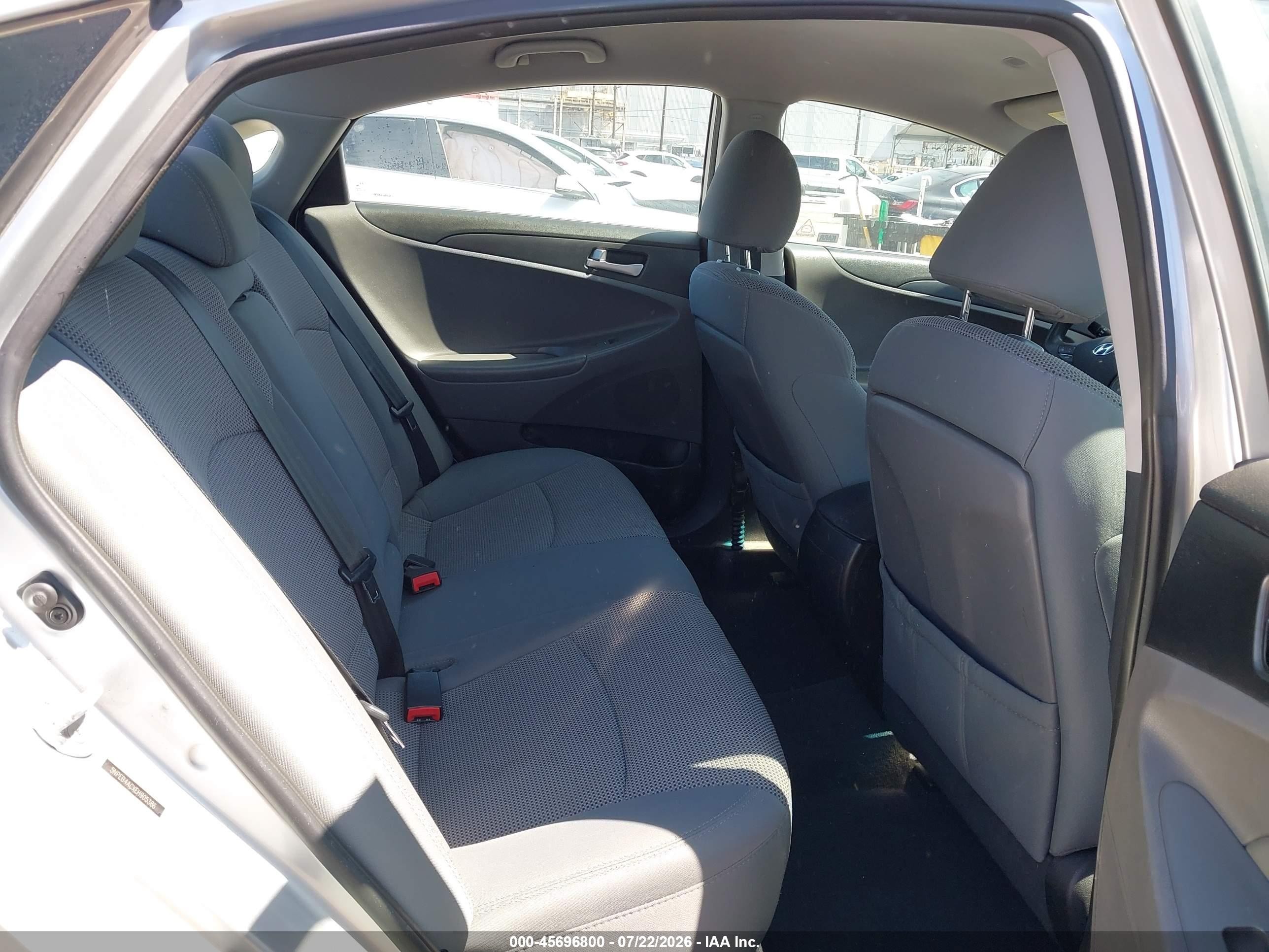 2014 Hyundai Sonata Gls Silver vin: 5NPEB4ACXEH905386