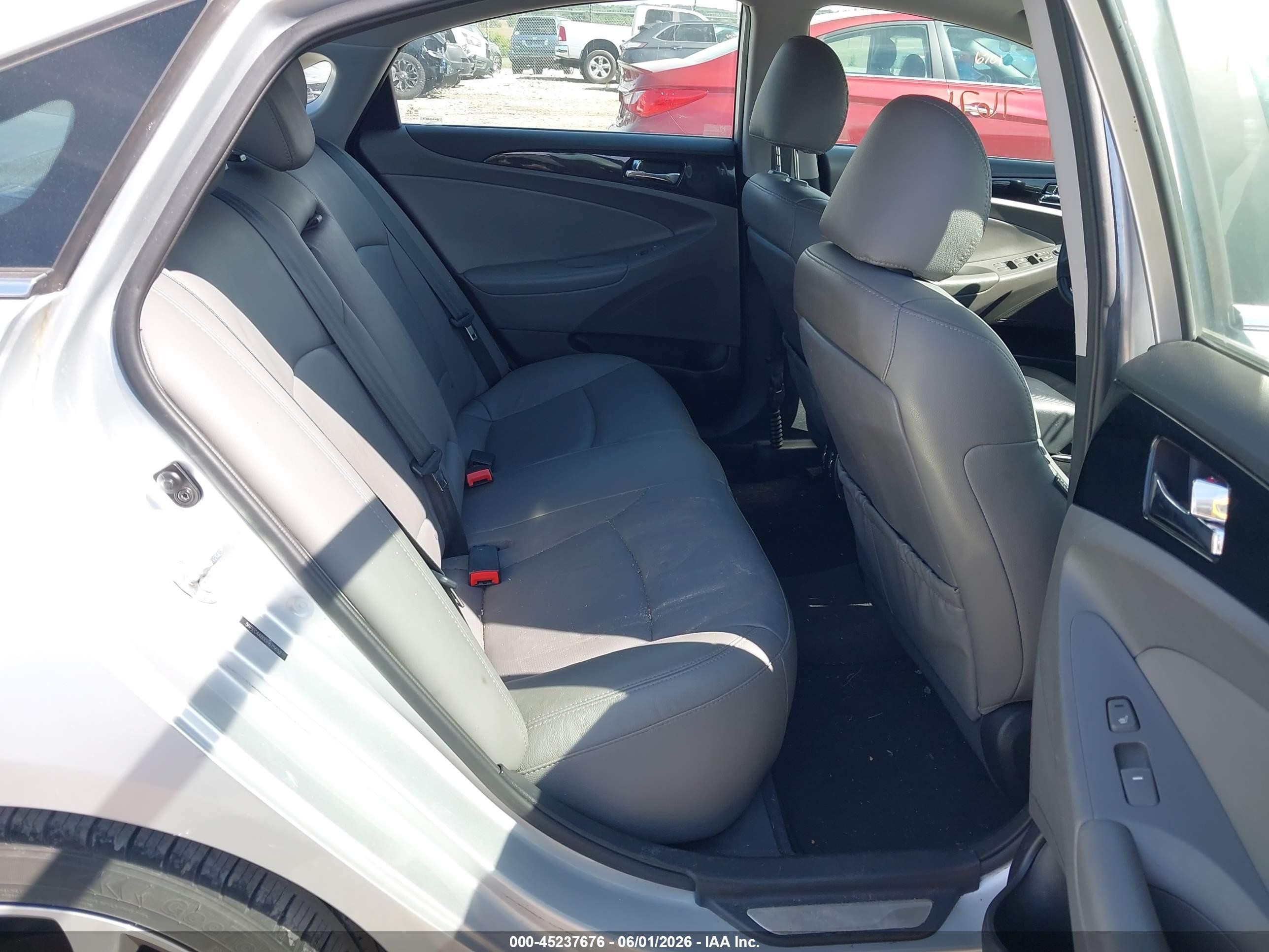 2013 Hyundai Sonata Limited 2.0t Silver vin: 5NPEC4AB0DH675652