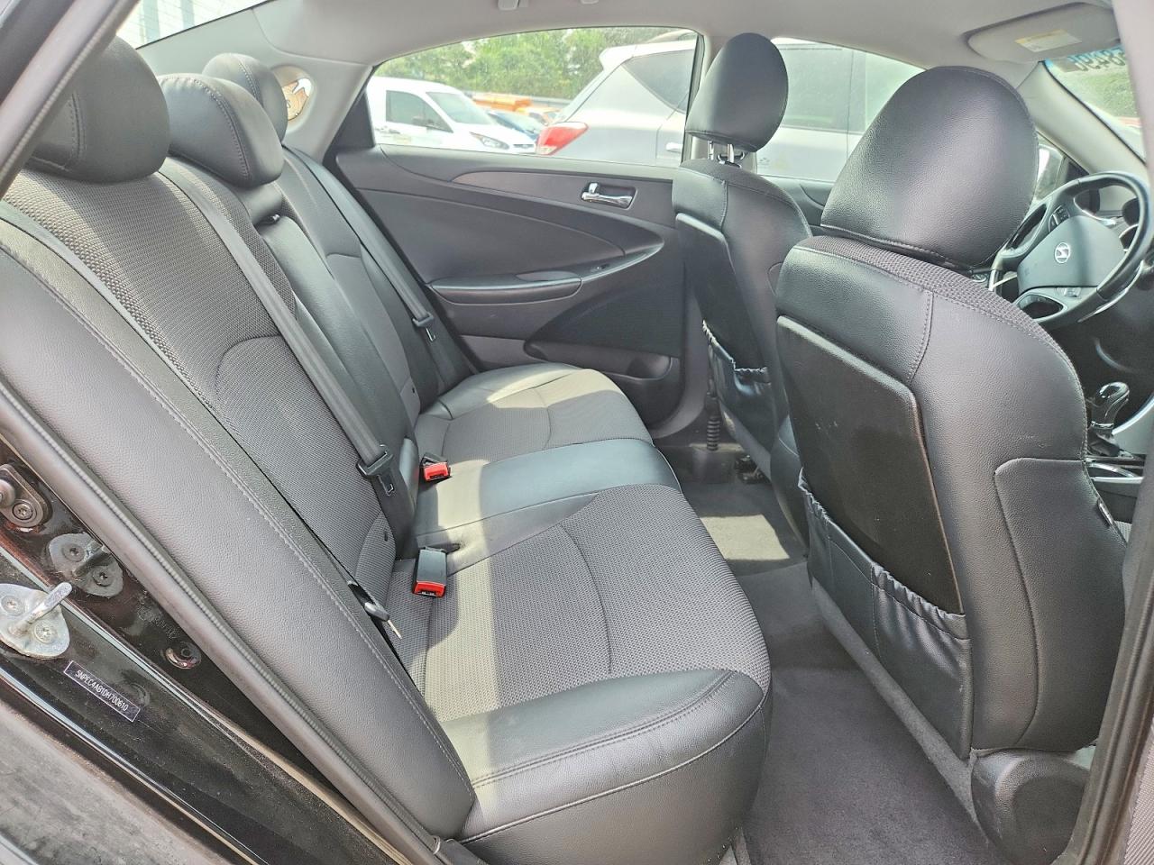 2013 Hyundai Sonata Se 2.0t Черный vin: 5NPEC4AB1DH700610