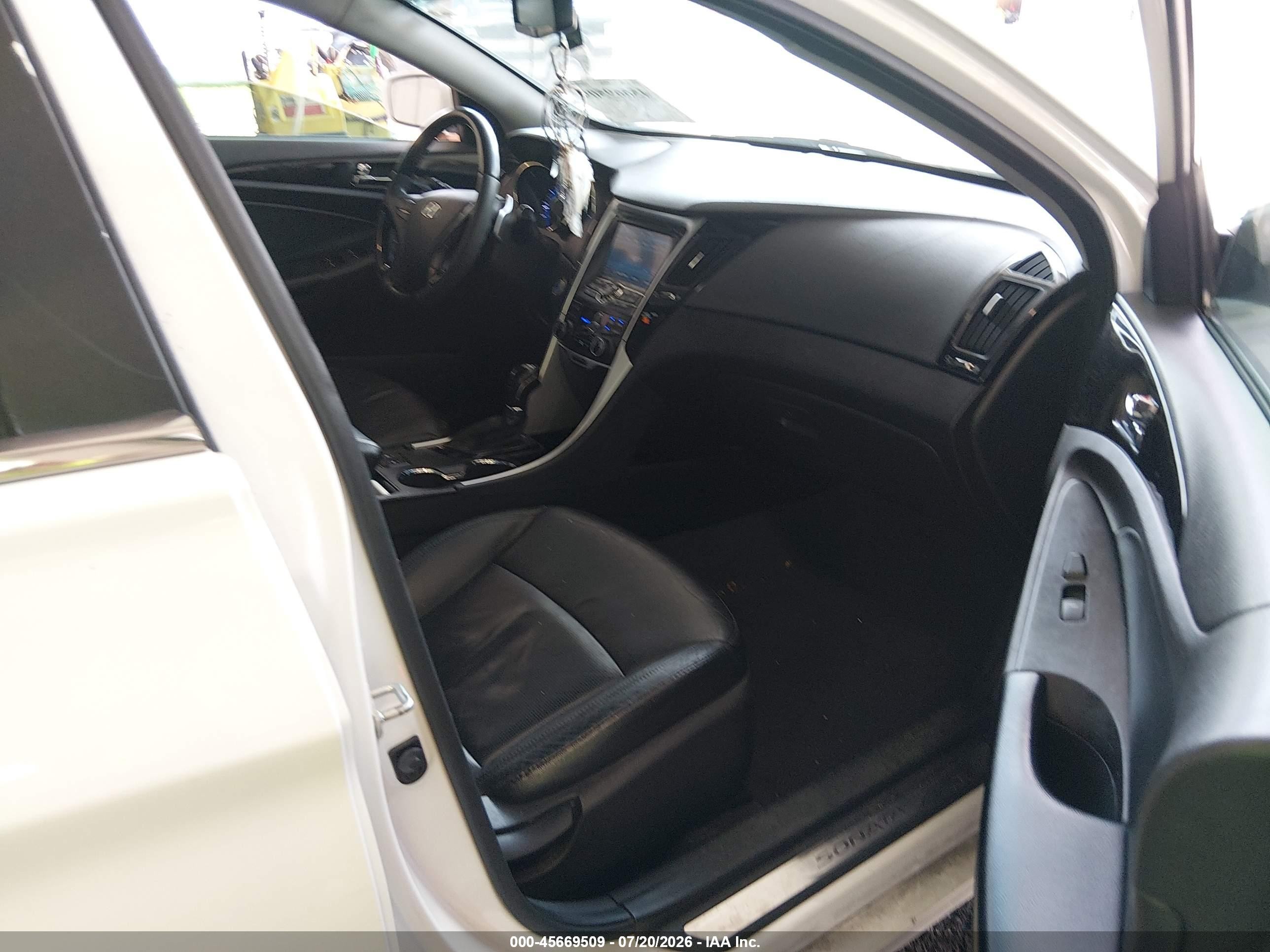 2012 Hyundai Sonata Limited 2.0t White vin: 5NPEC4AB2CH443052